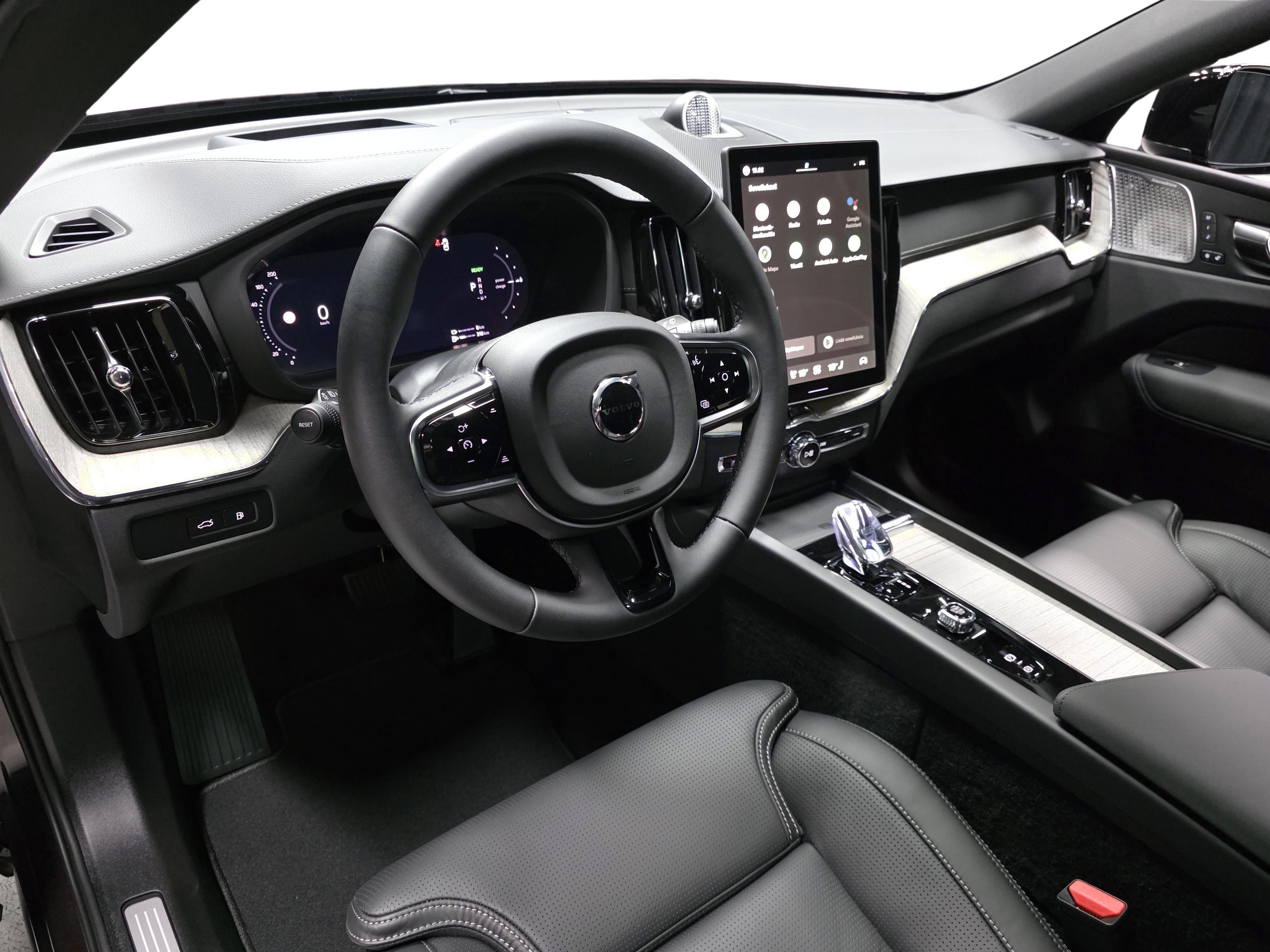 Volvo XC60 8