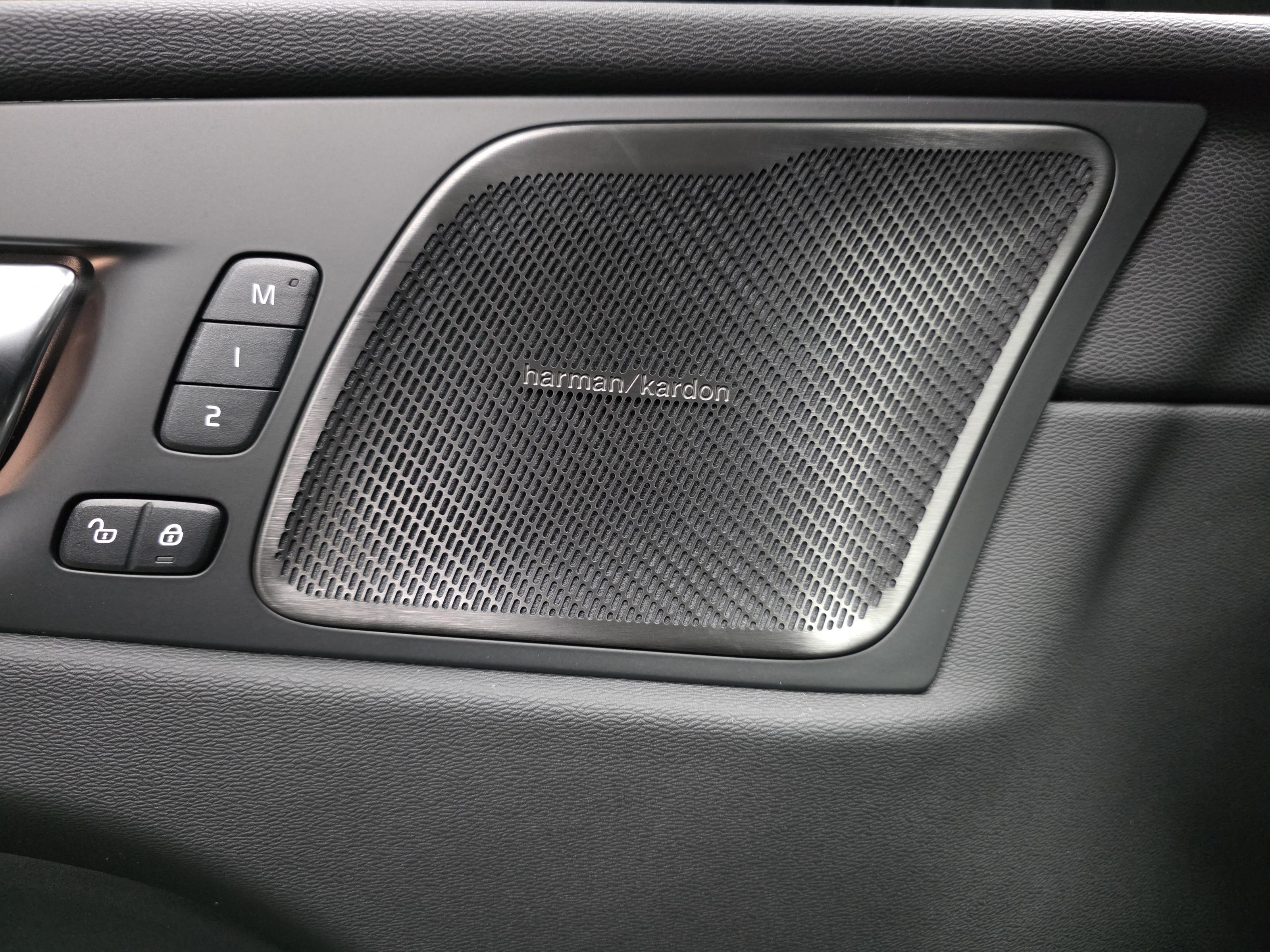 Volvo XC60 15