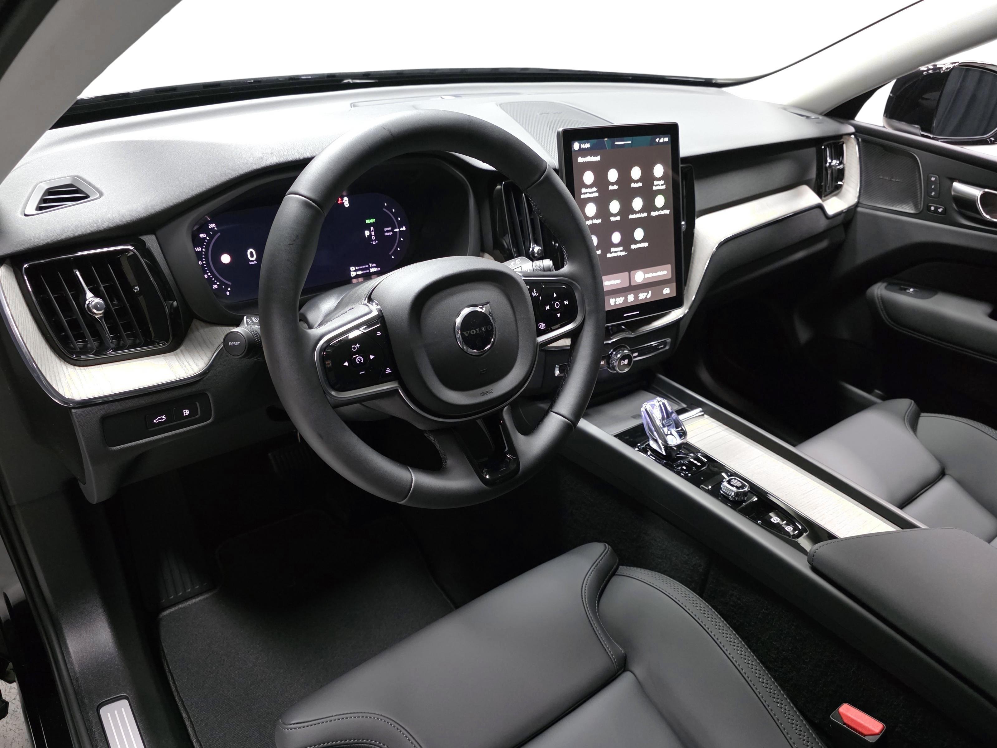 Volvo XC60 8