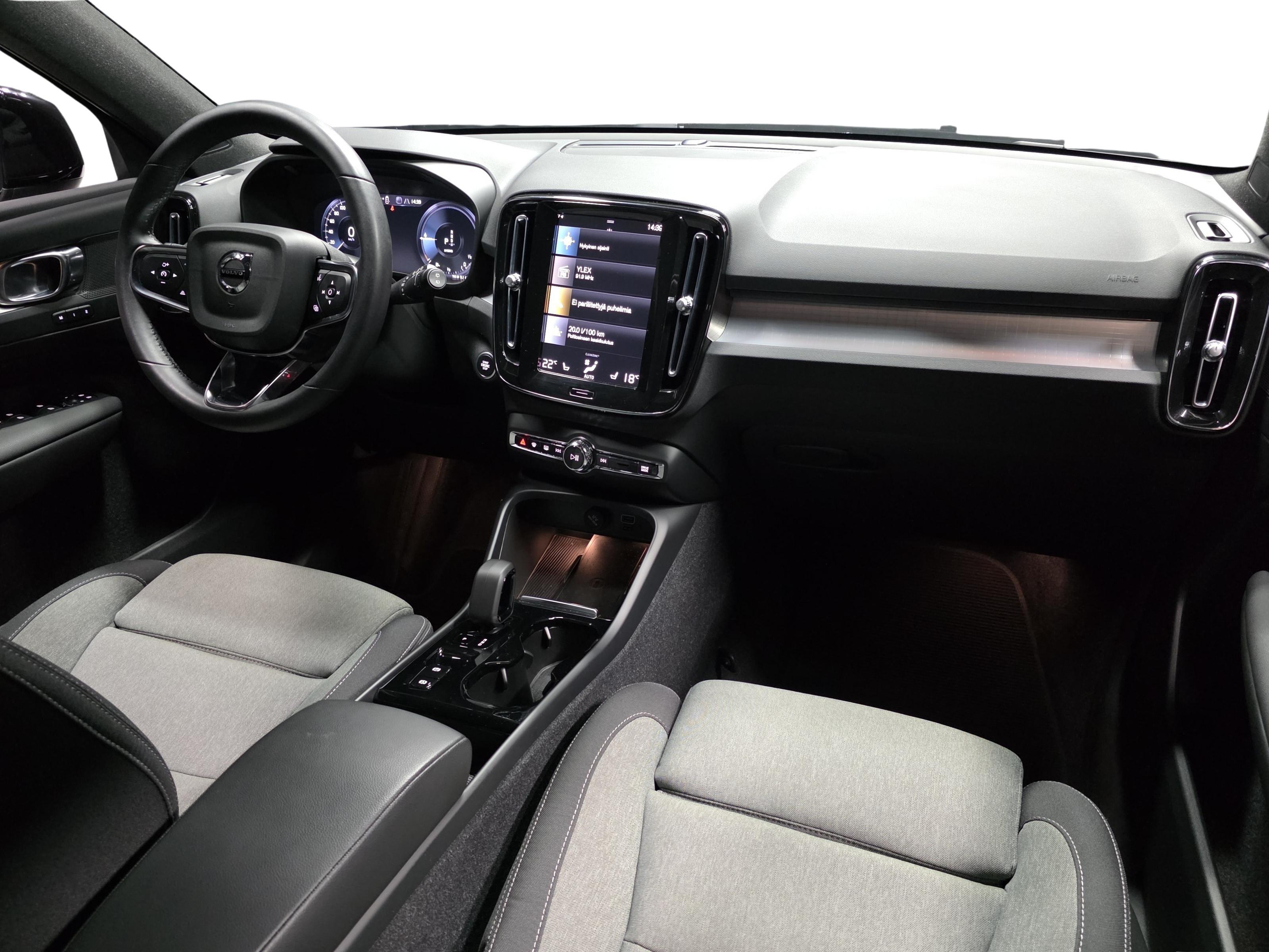Volvo XC40 17