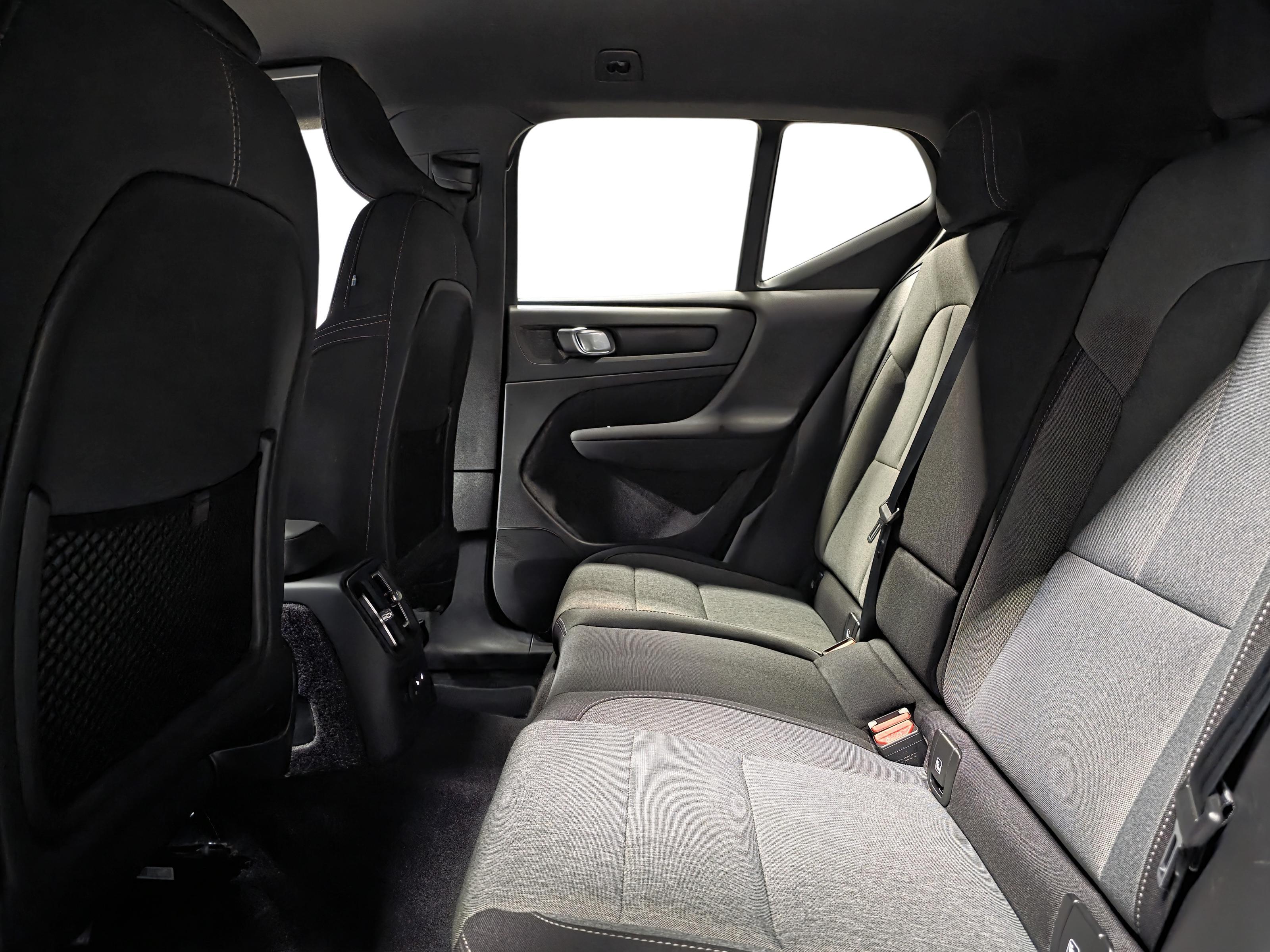 Volvo XC40 9