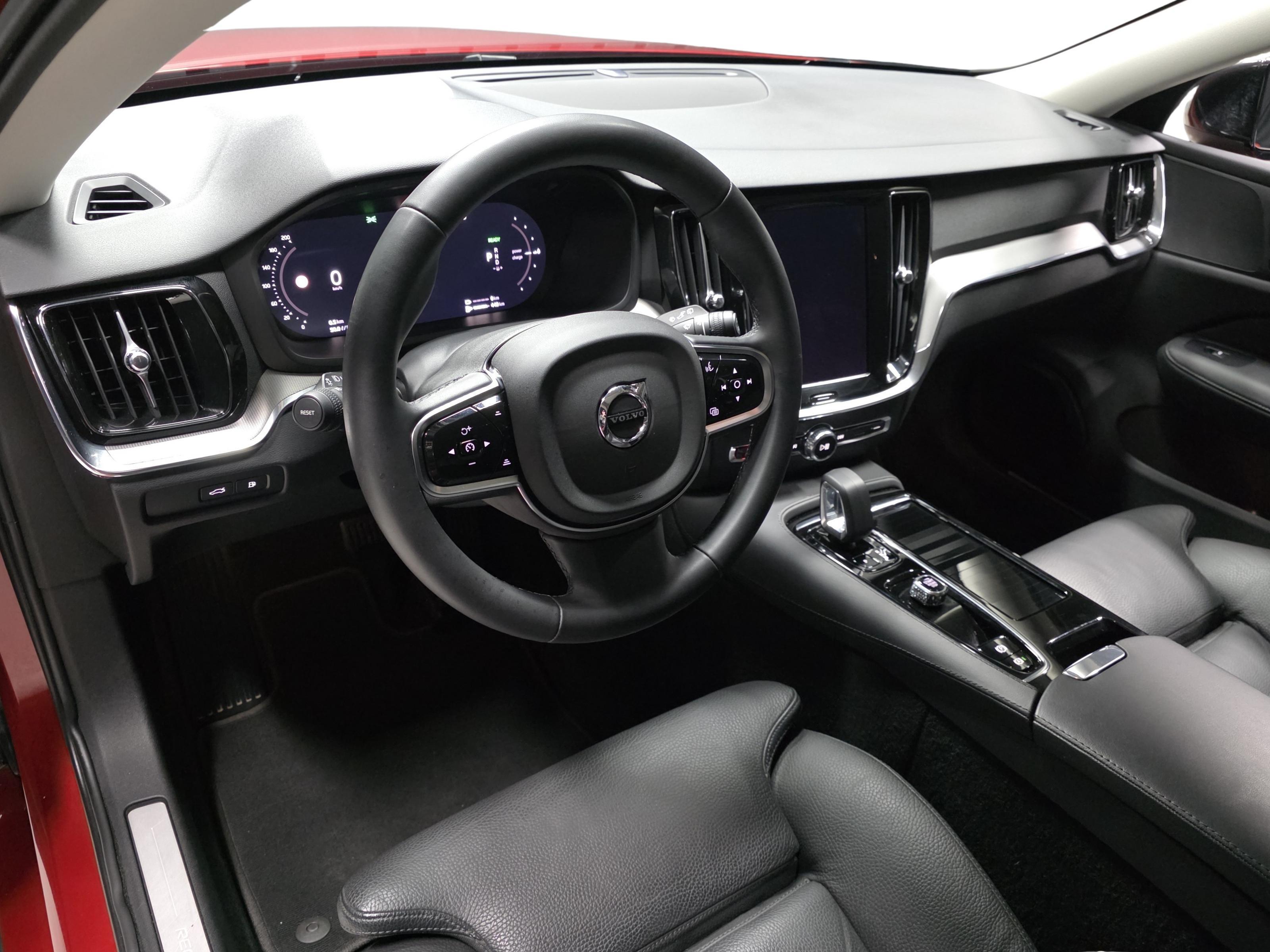 Volvo V60 8