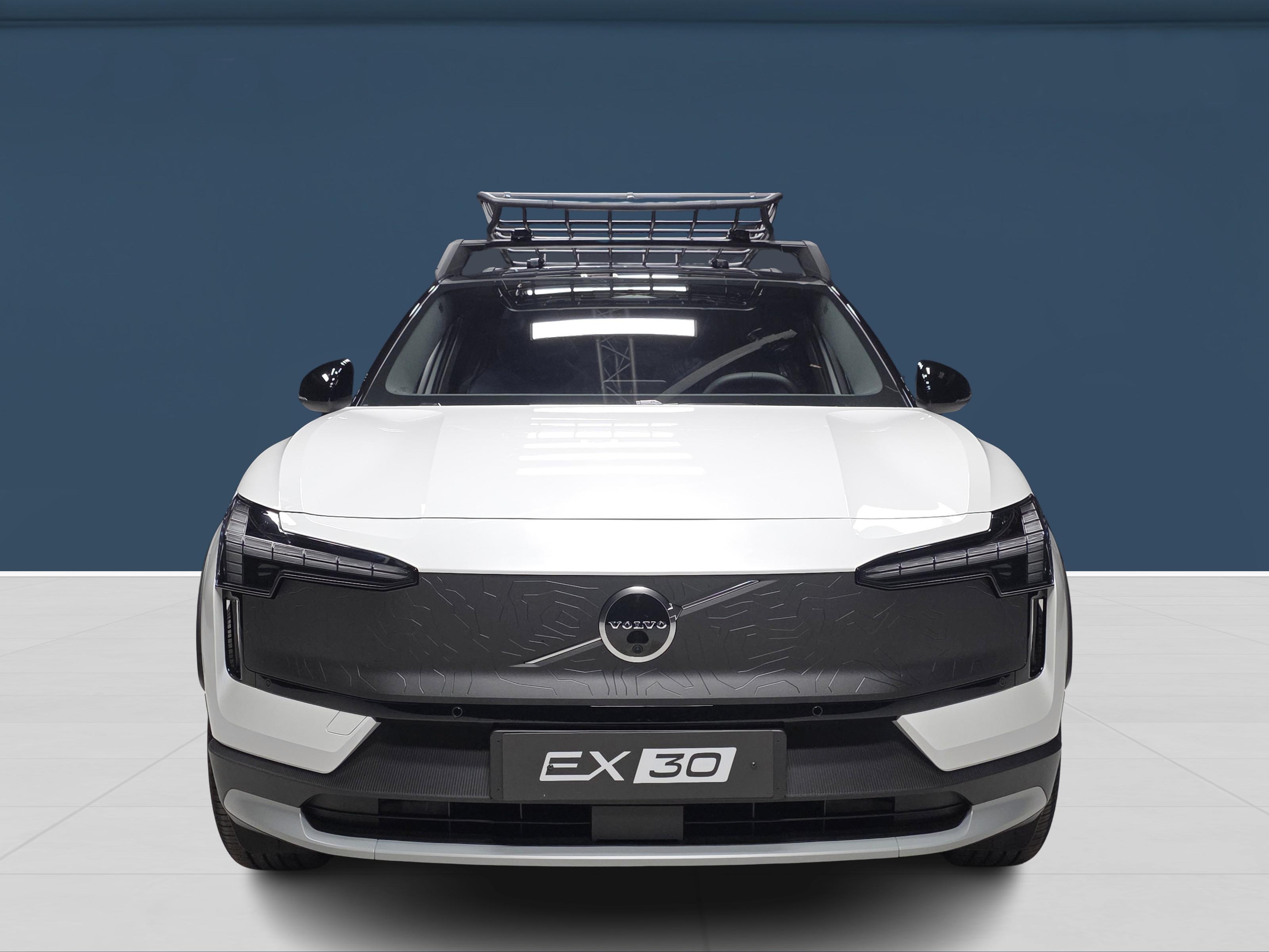 Volvo EX30 Cross Country 2