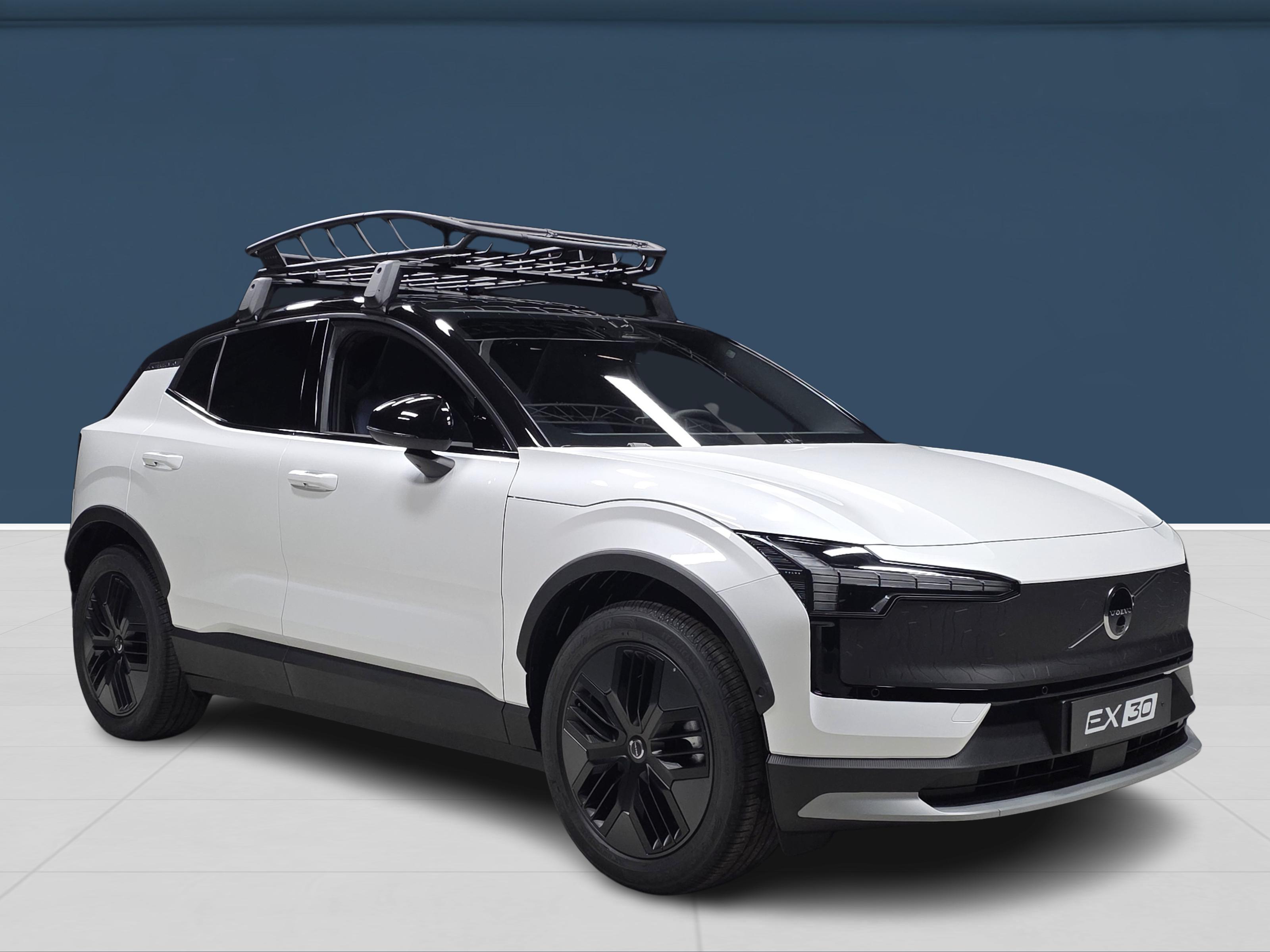 Volvo EX30 Cross Country 3