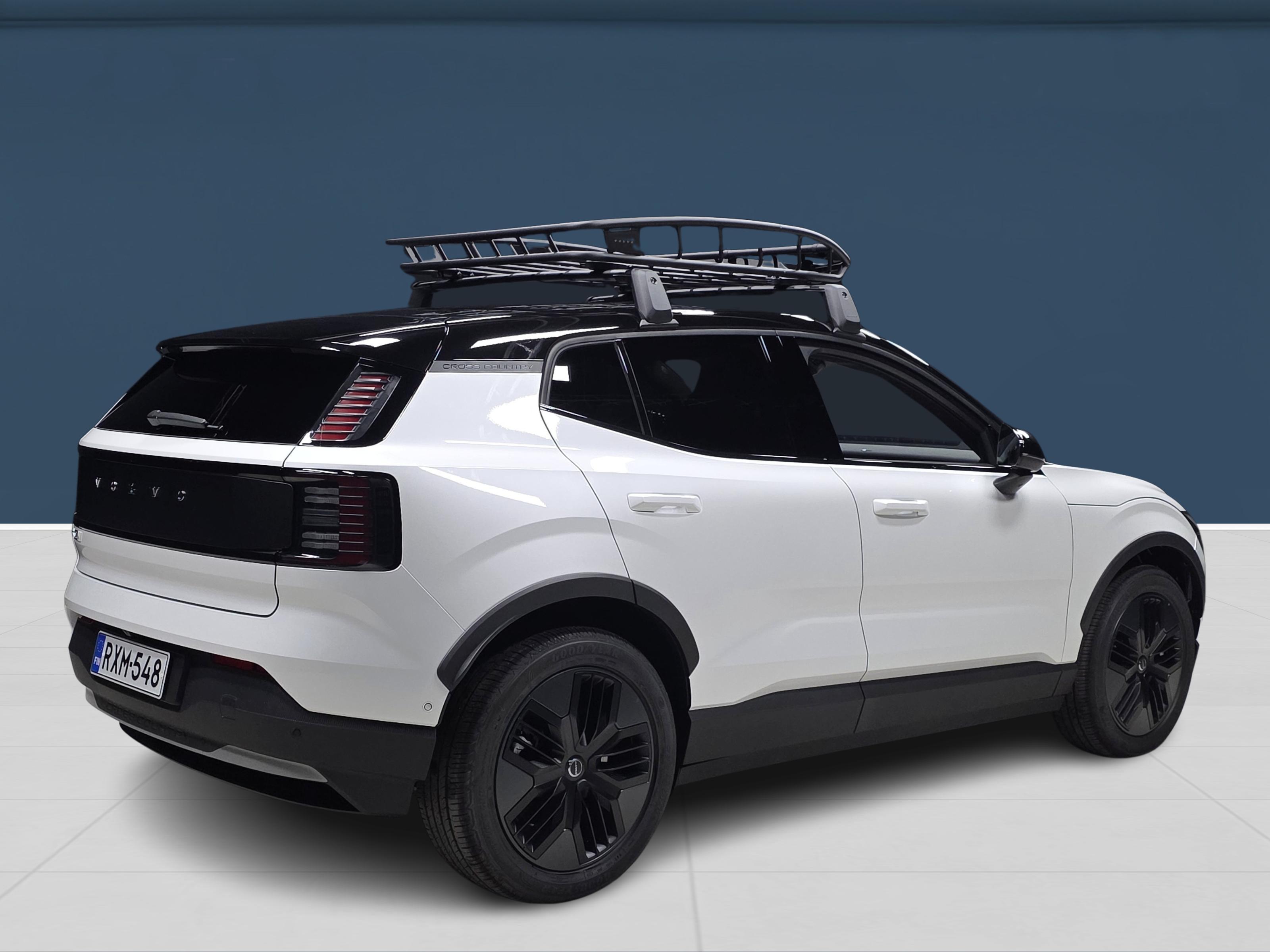 Volvo EX30 Cross Country 4