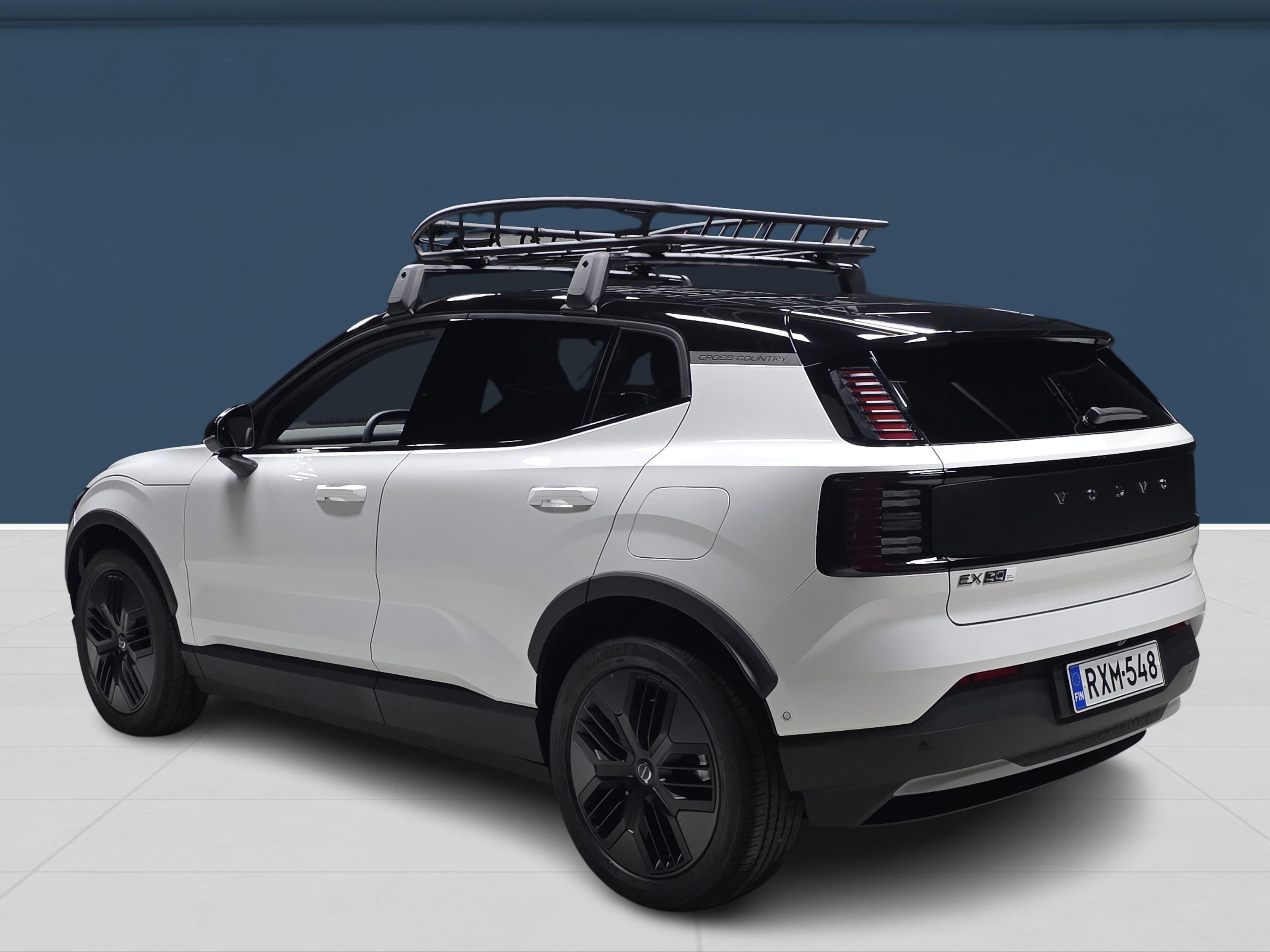 Volvo EX30 Cross Country 6