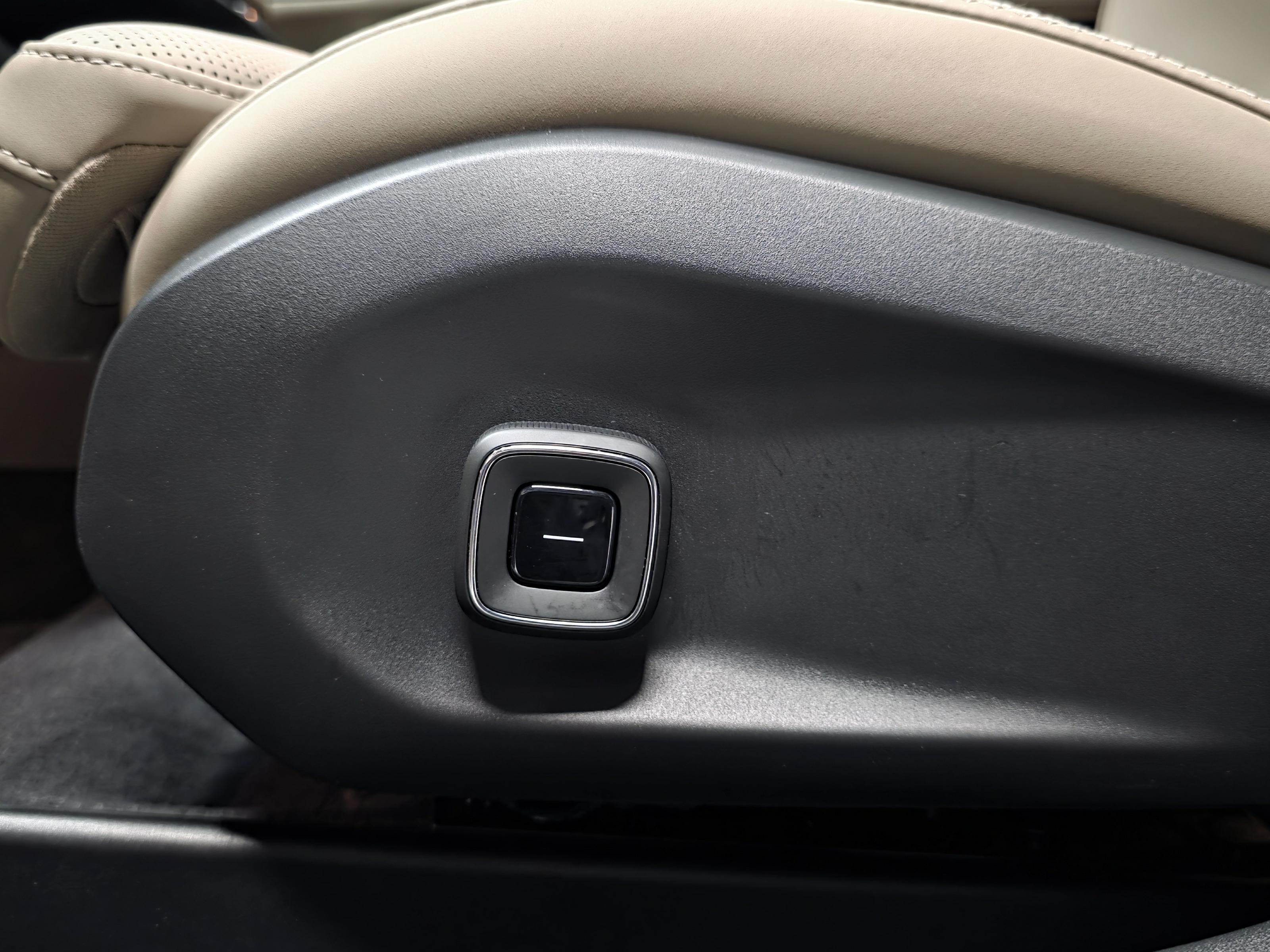 Volvo ES90 15