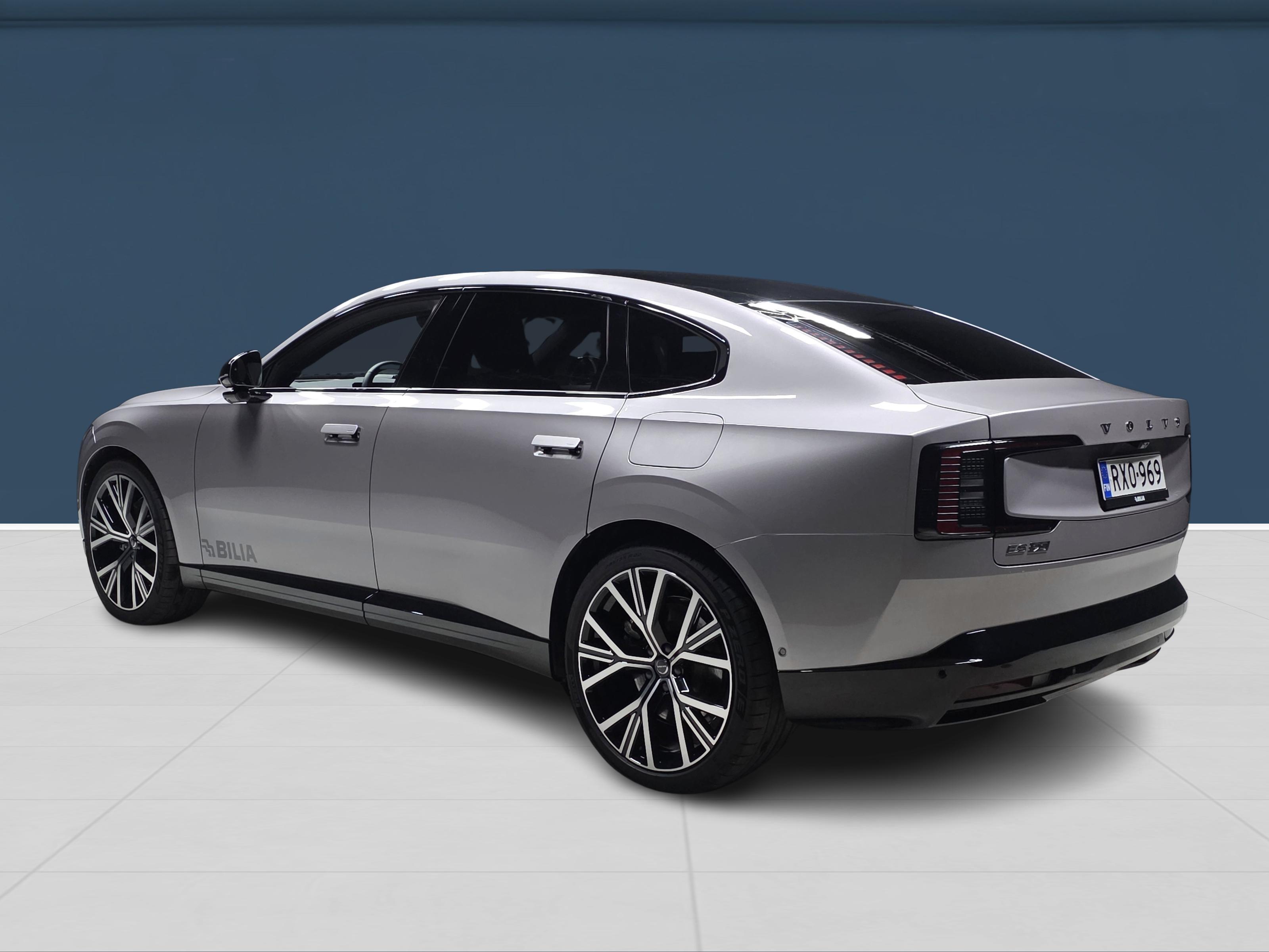 Volvo ES90 6