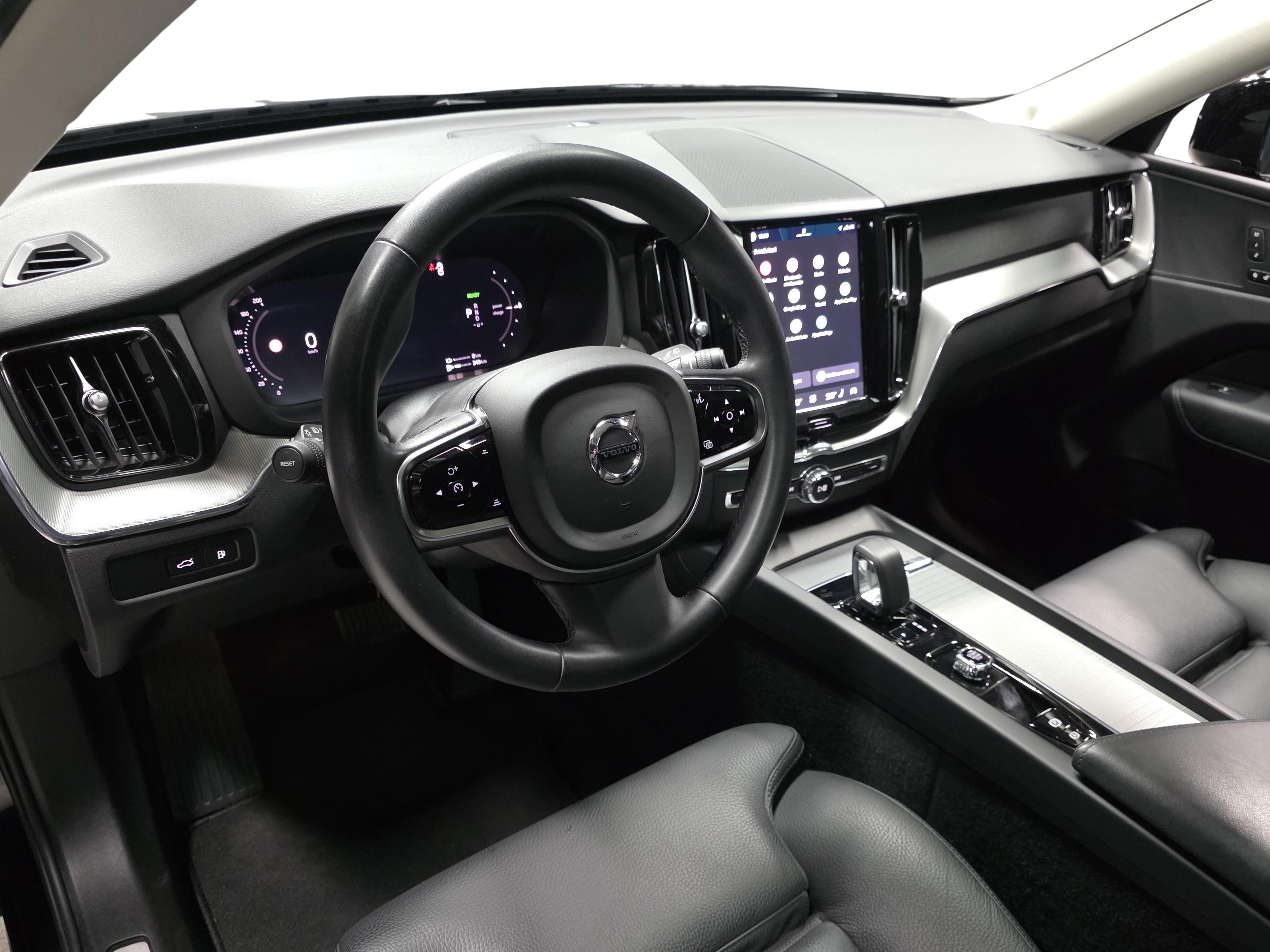 Volvo XC60 8