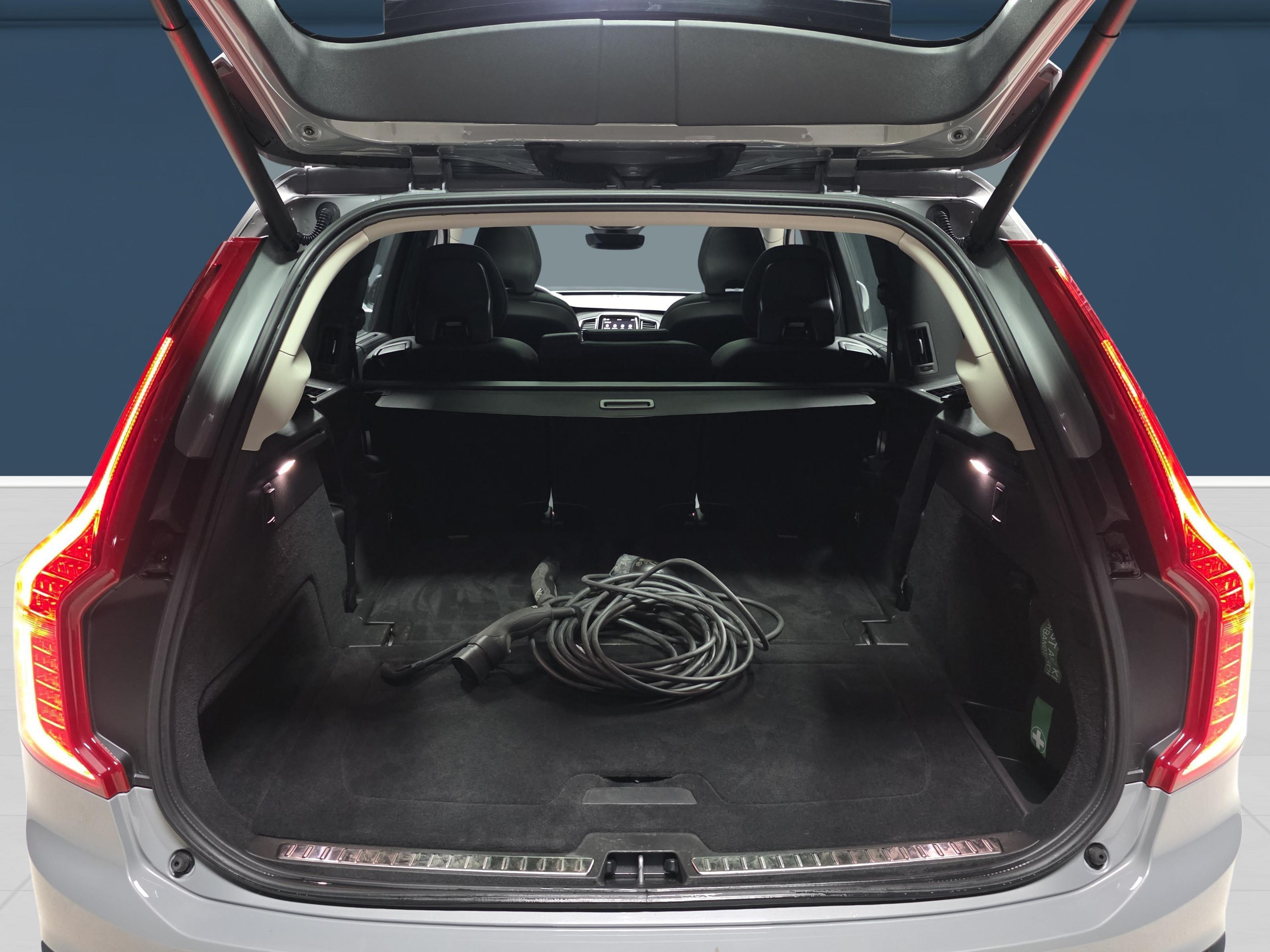 Volvo XC90 11