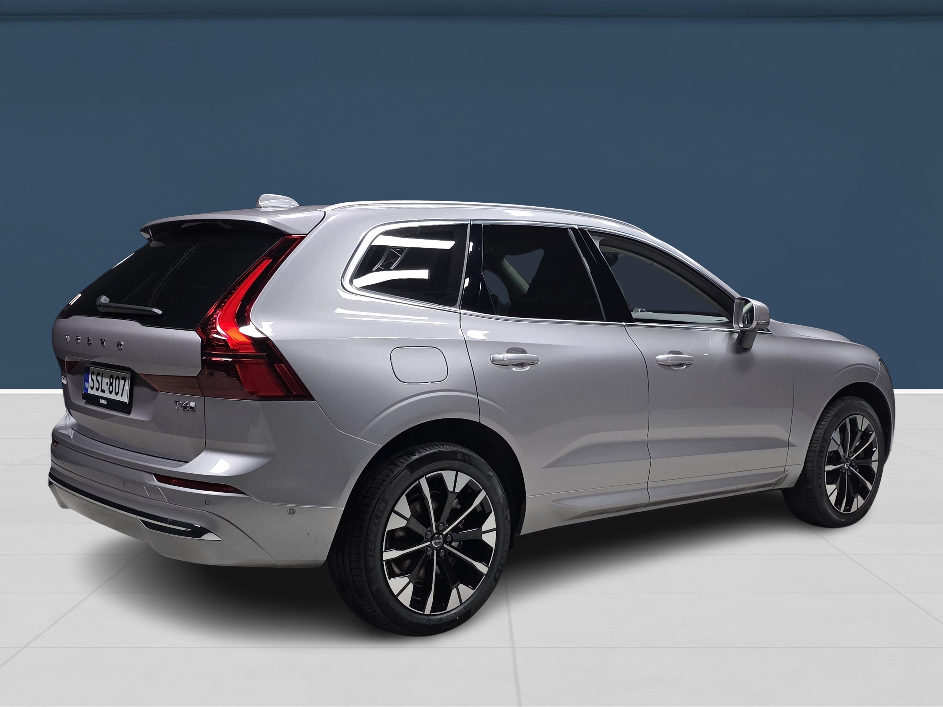 Volvo XC60 4