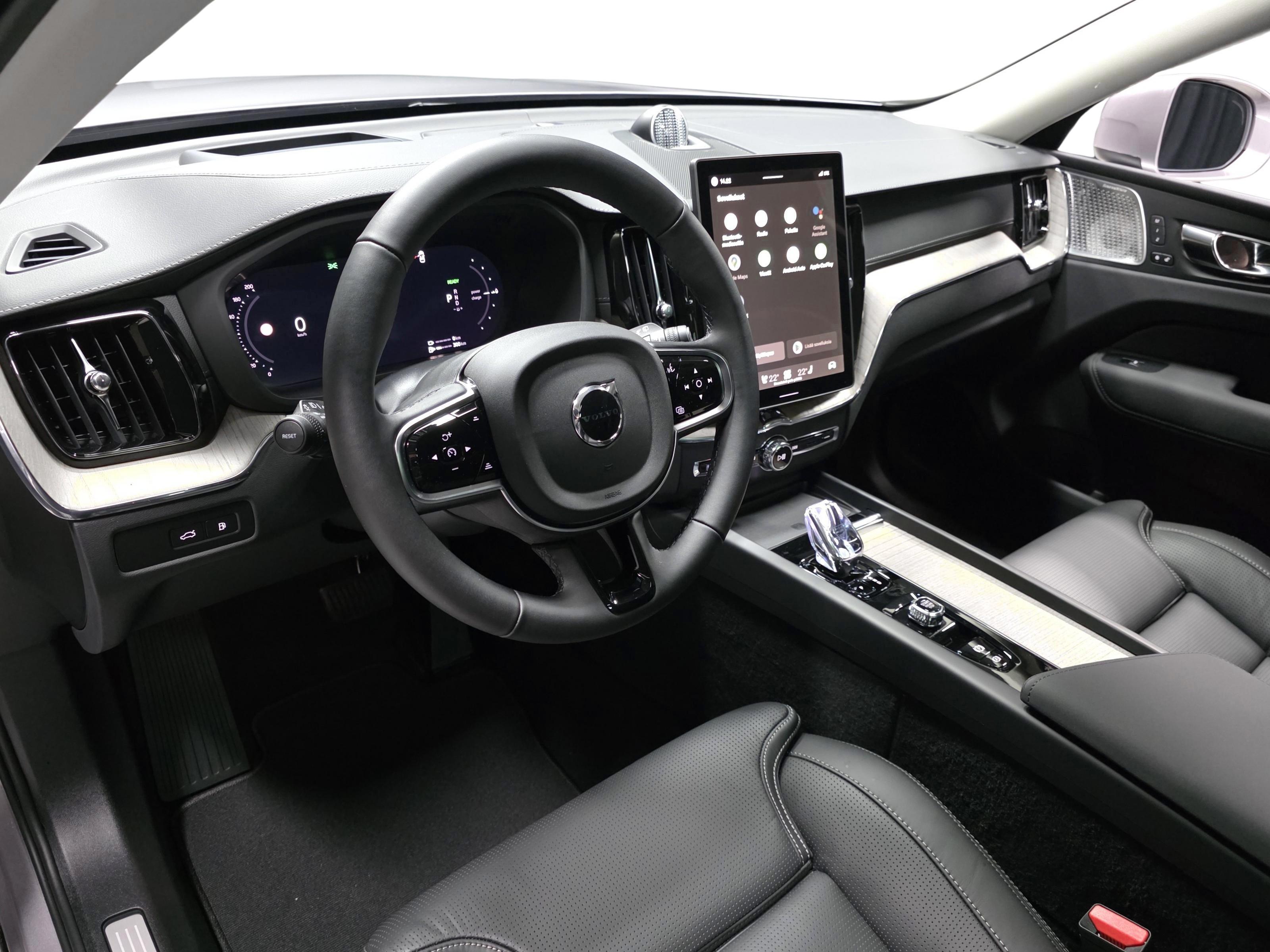 Volvo XC60 8