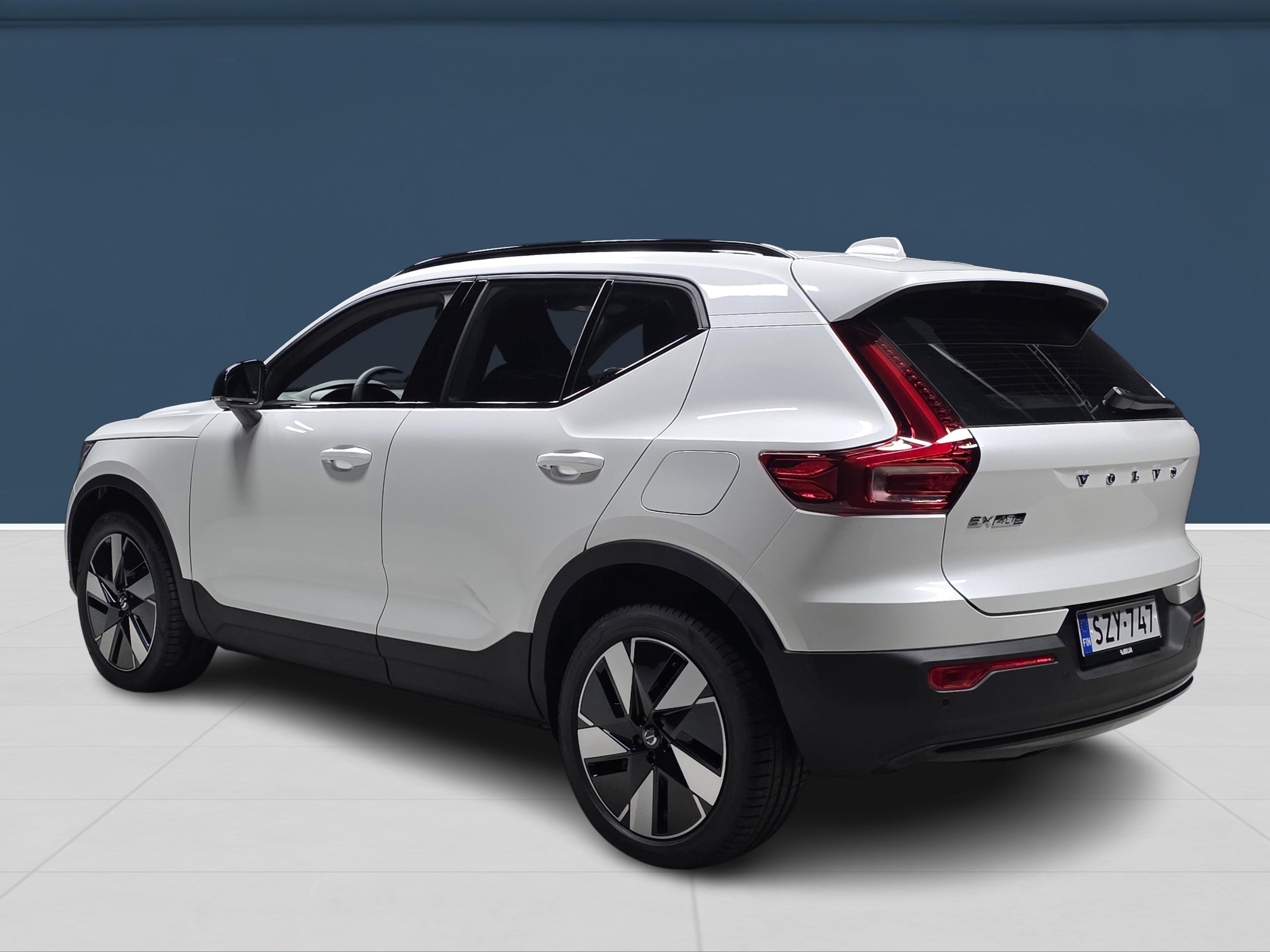 Volvo EX40 6