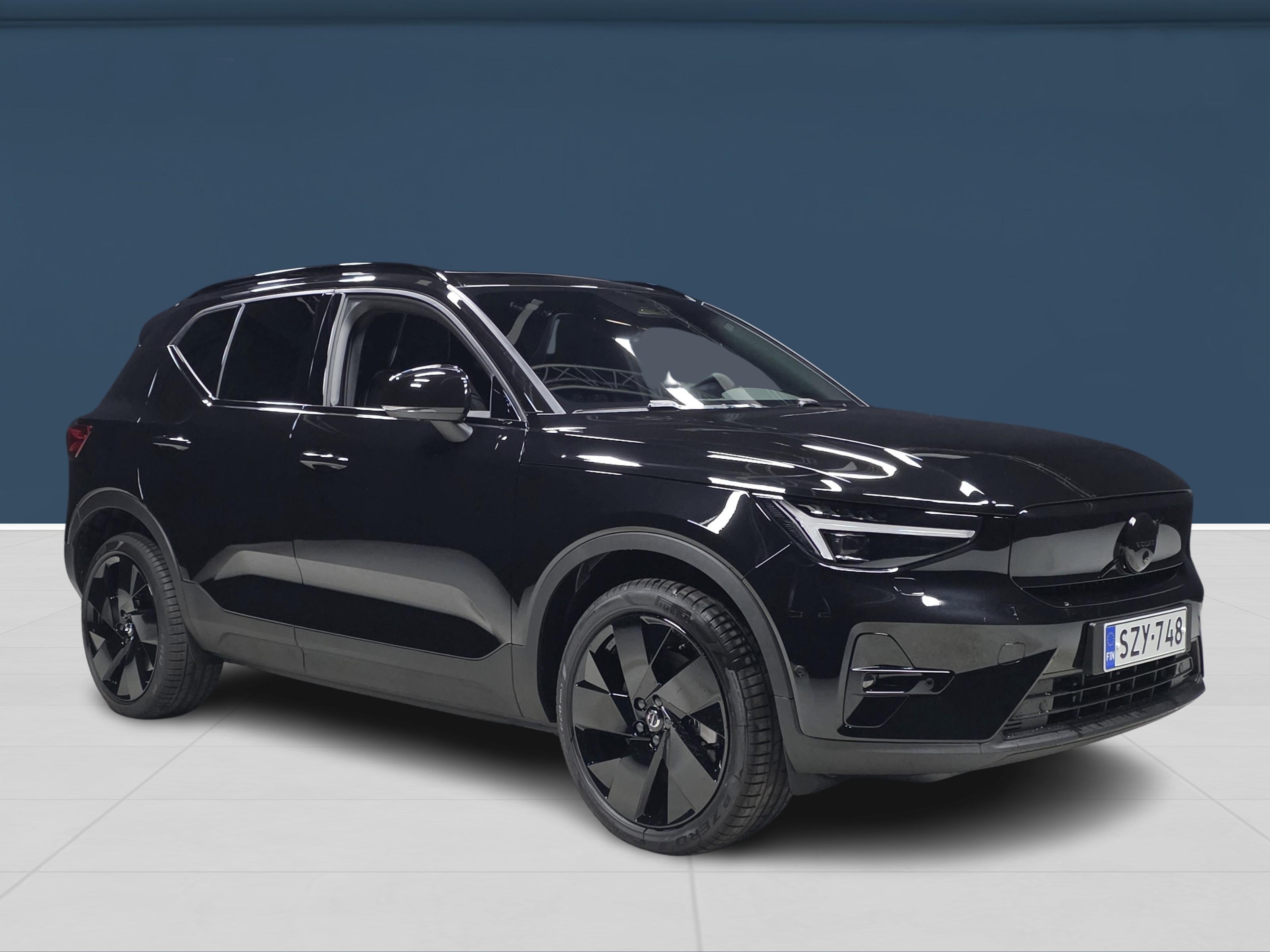 Volvo EX40 3