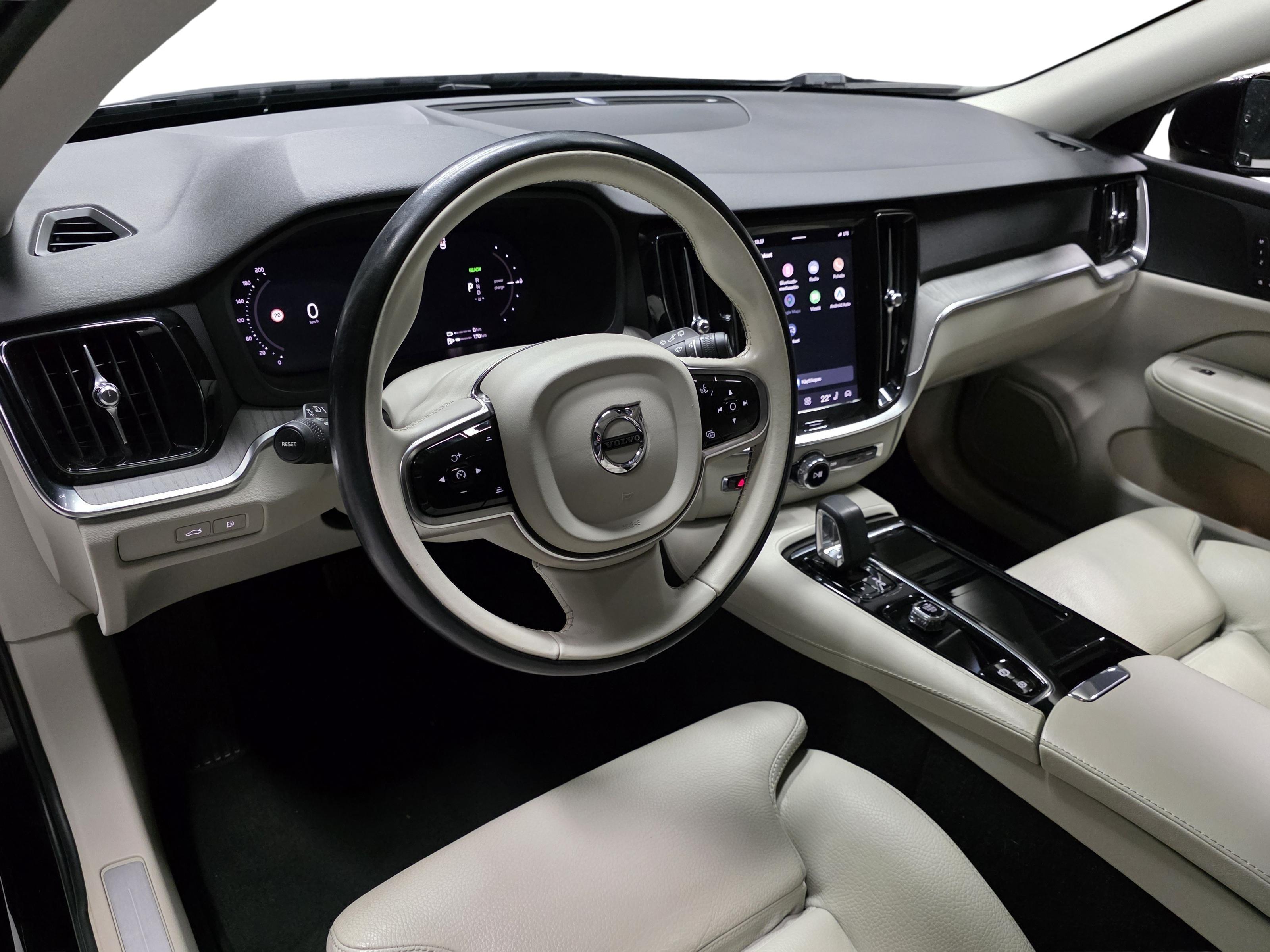 Volvo V60 8