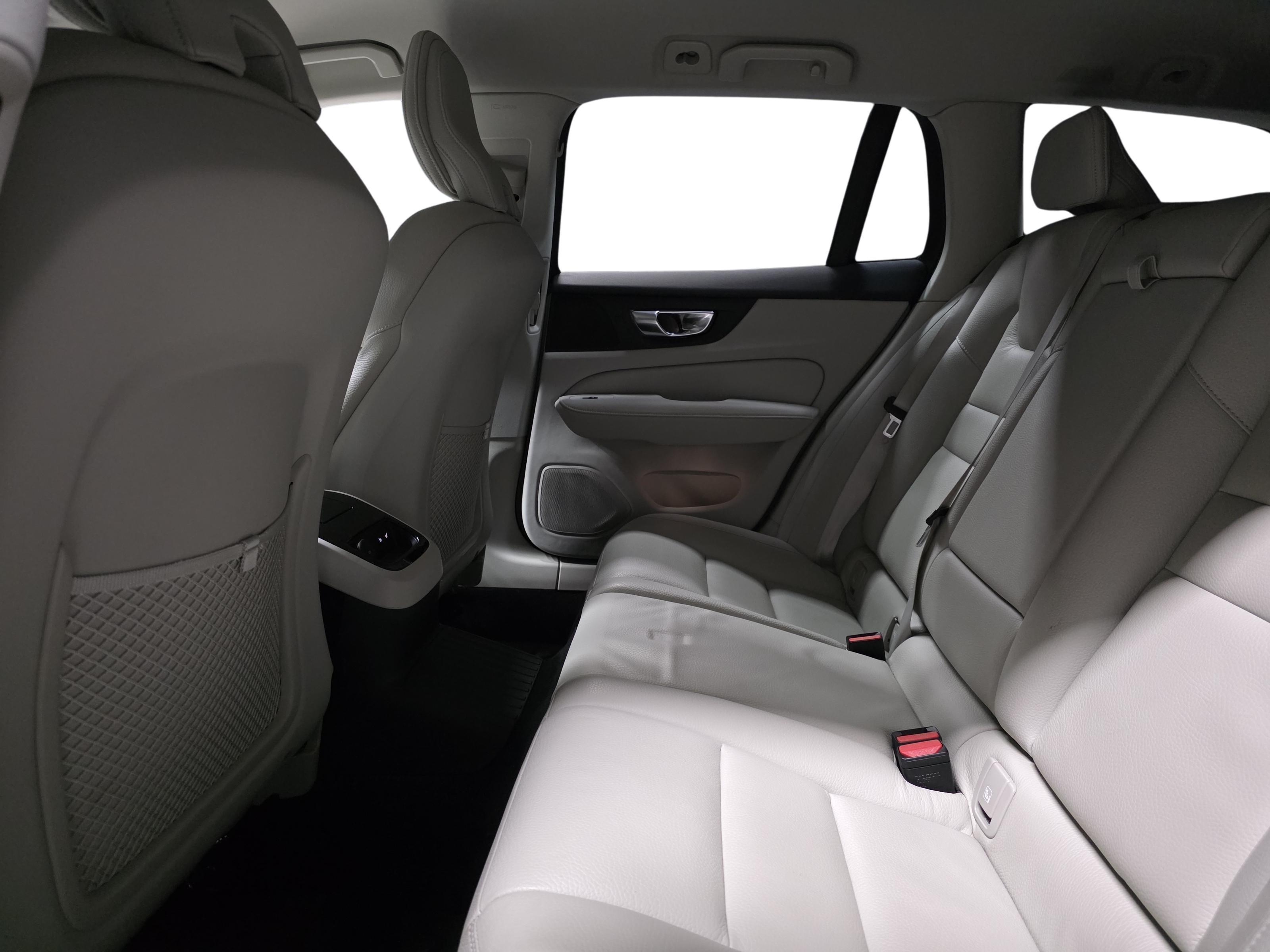 Volvo V60 9