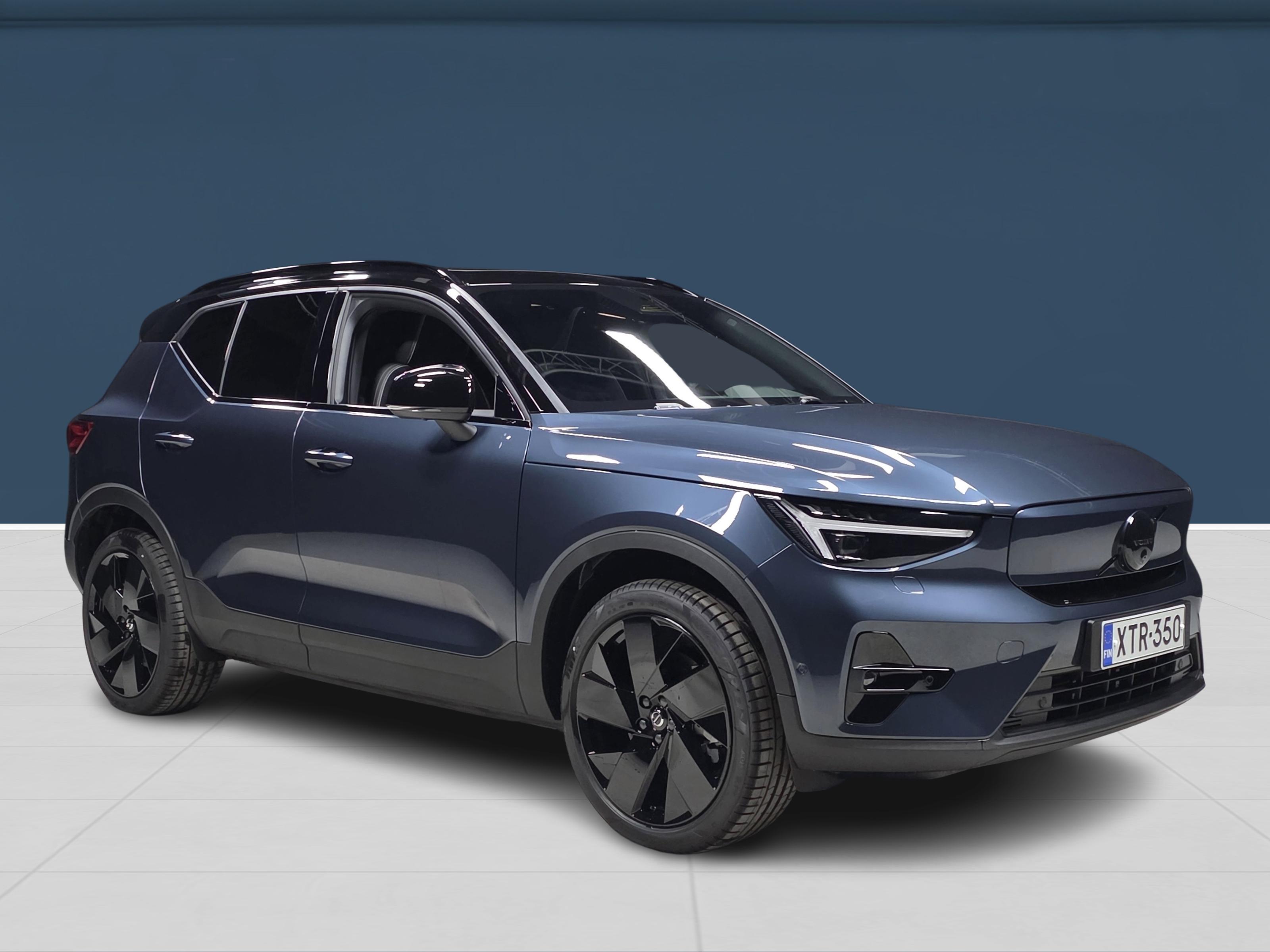 Volvo EX40 3