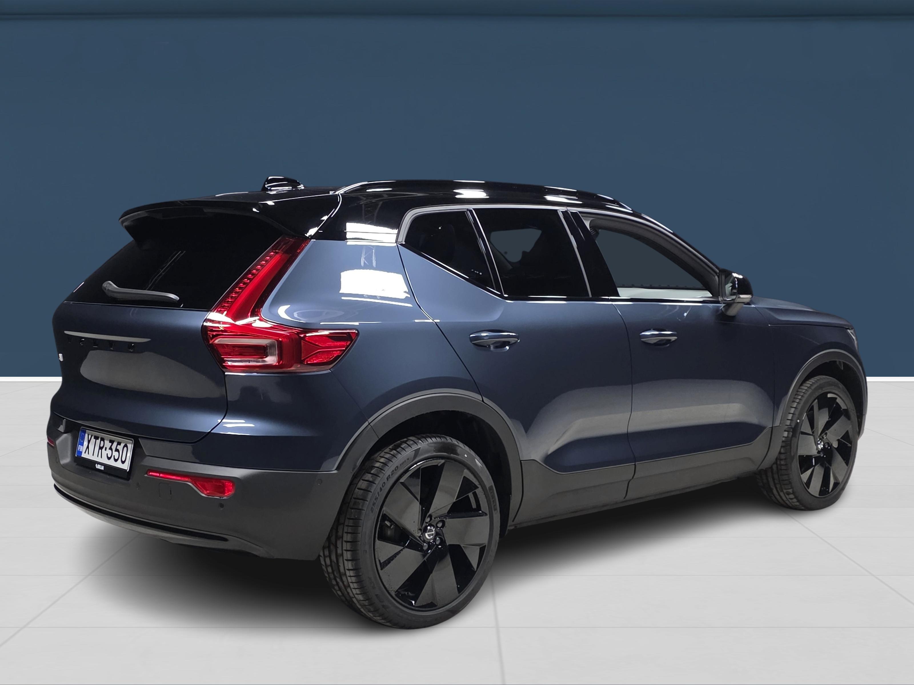 Volvo EX40 4