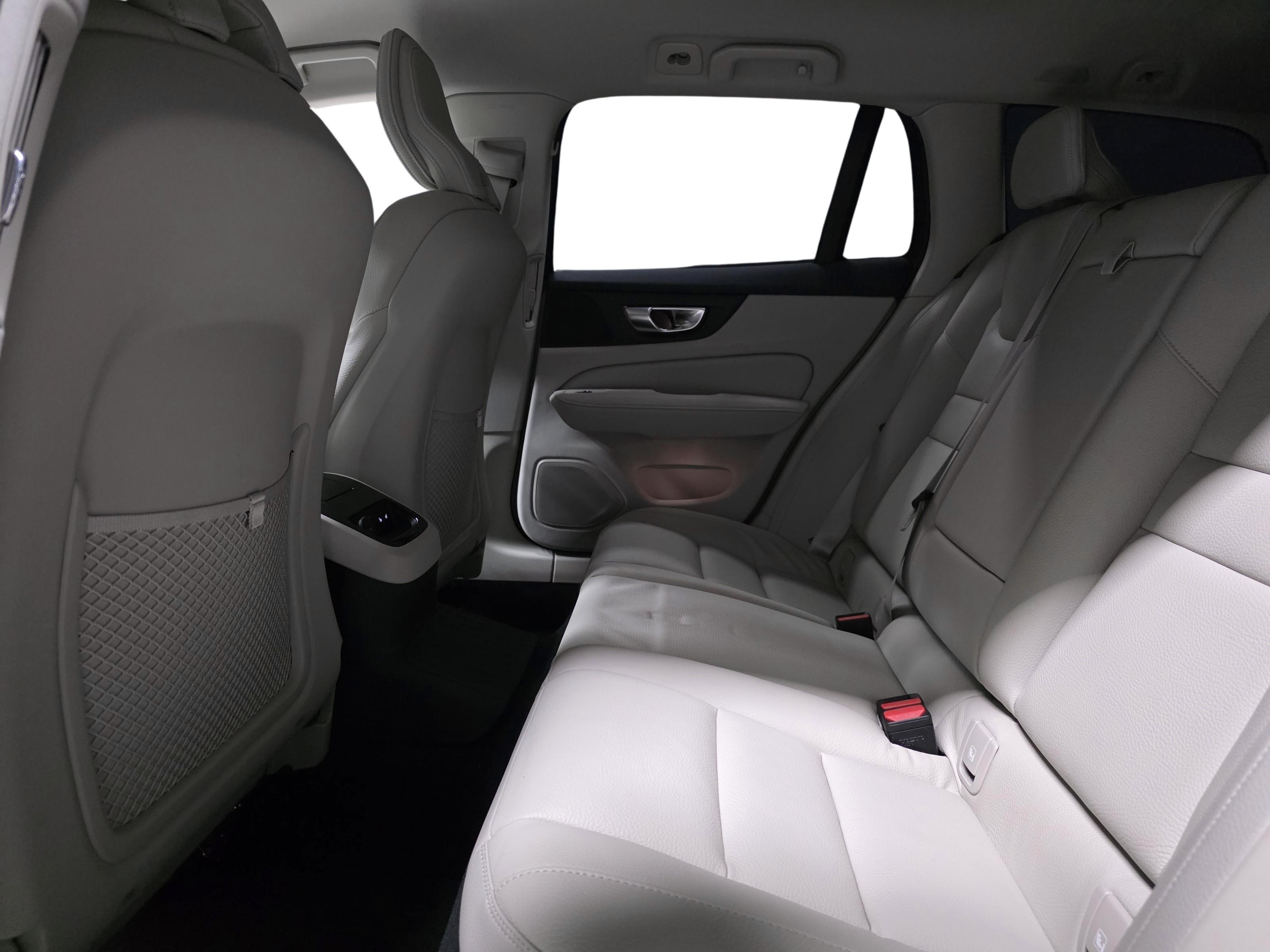 Volvo V60 9