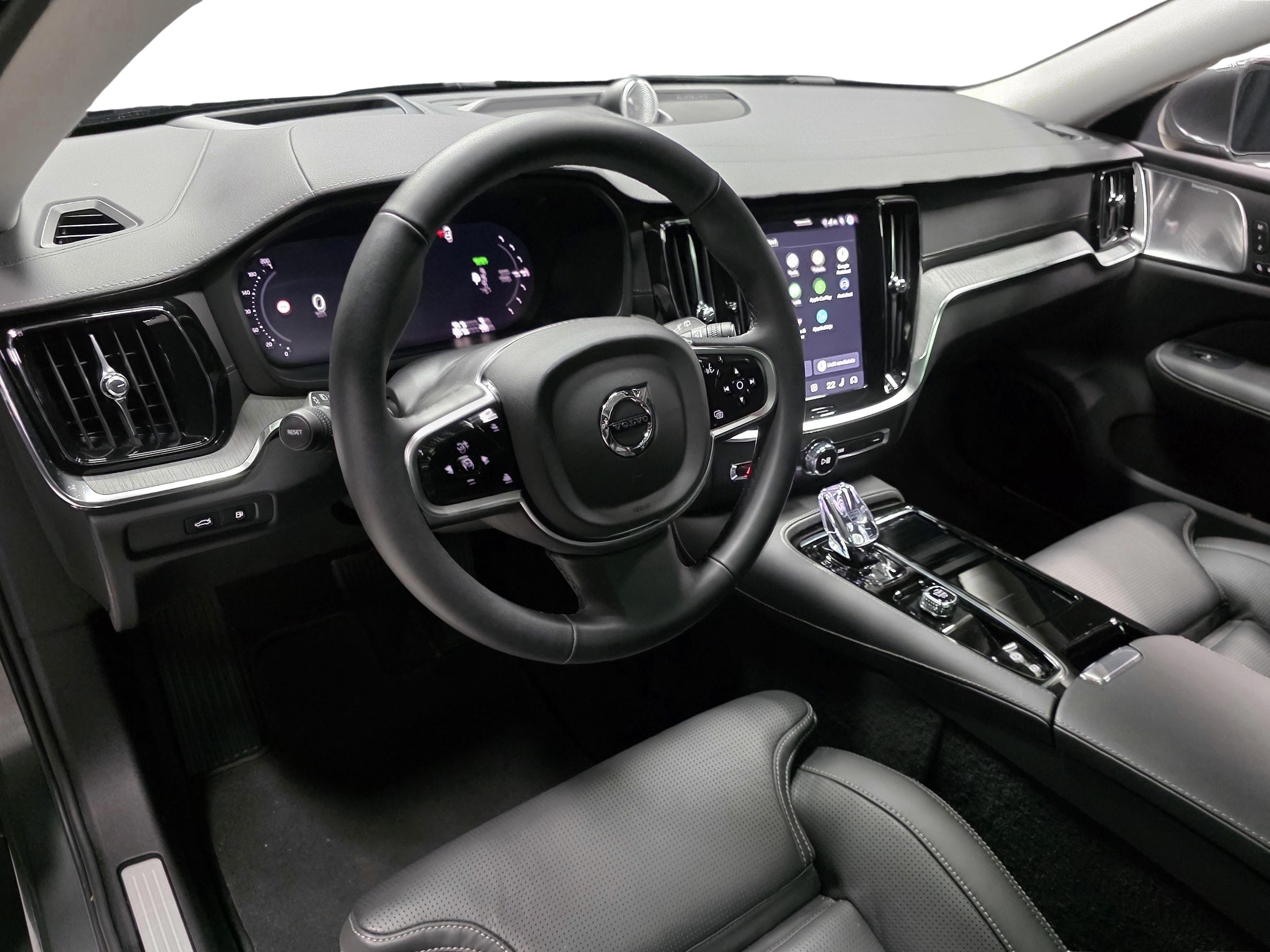 Volvo V60 8