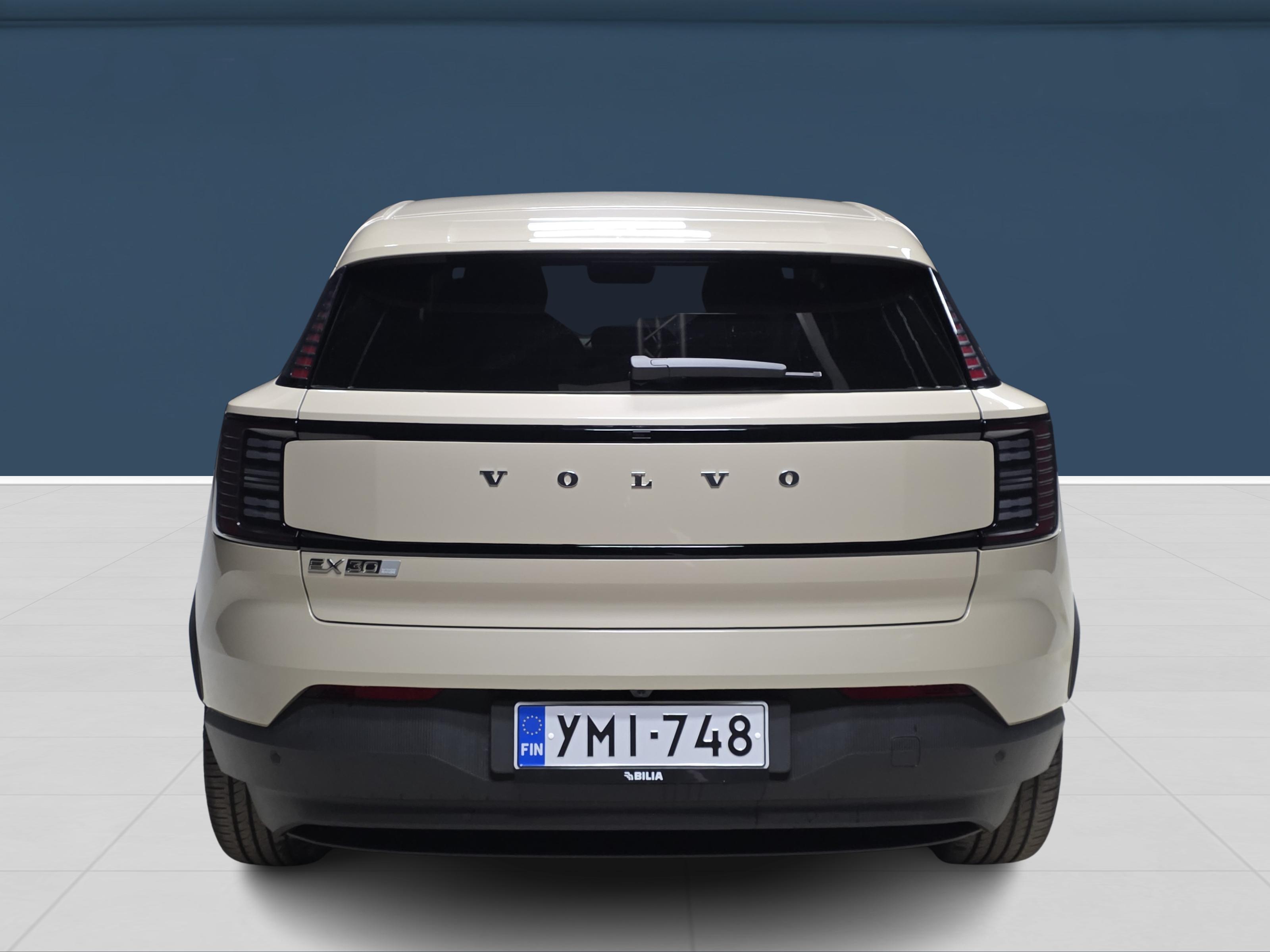 Volvo EX30 5