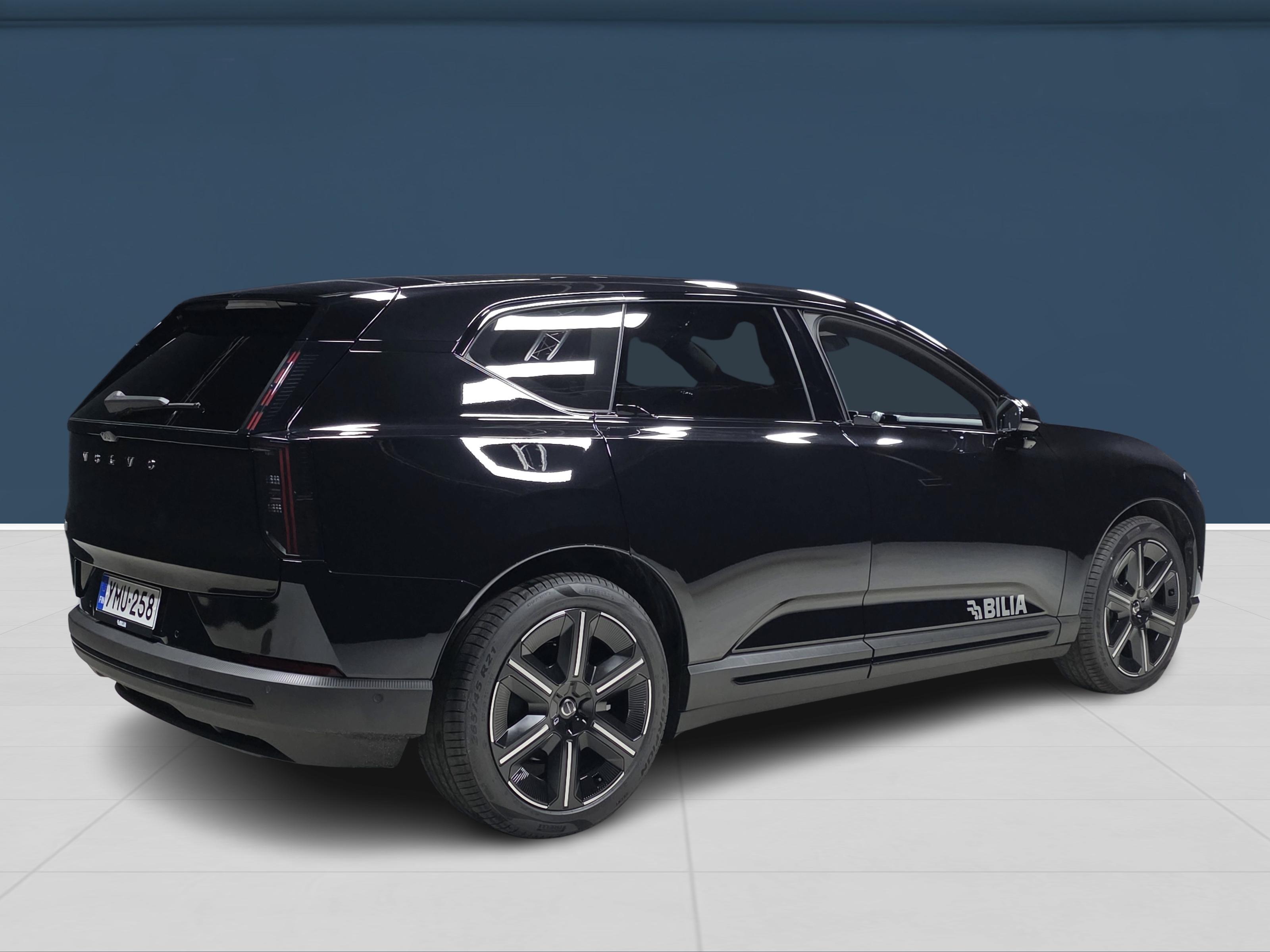 Volvo EX60 4
