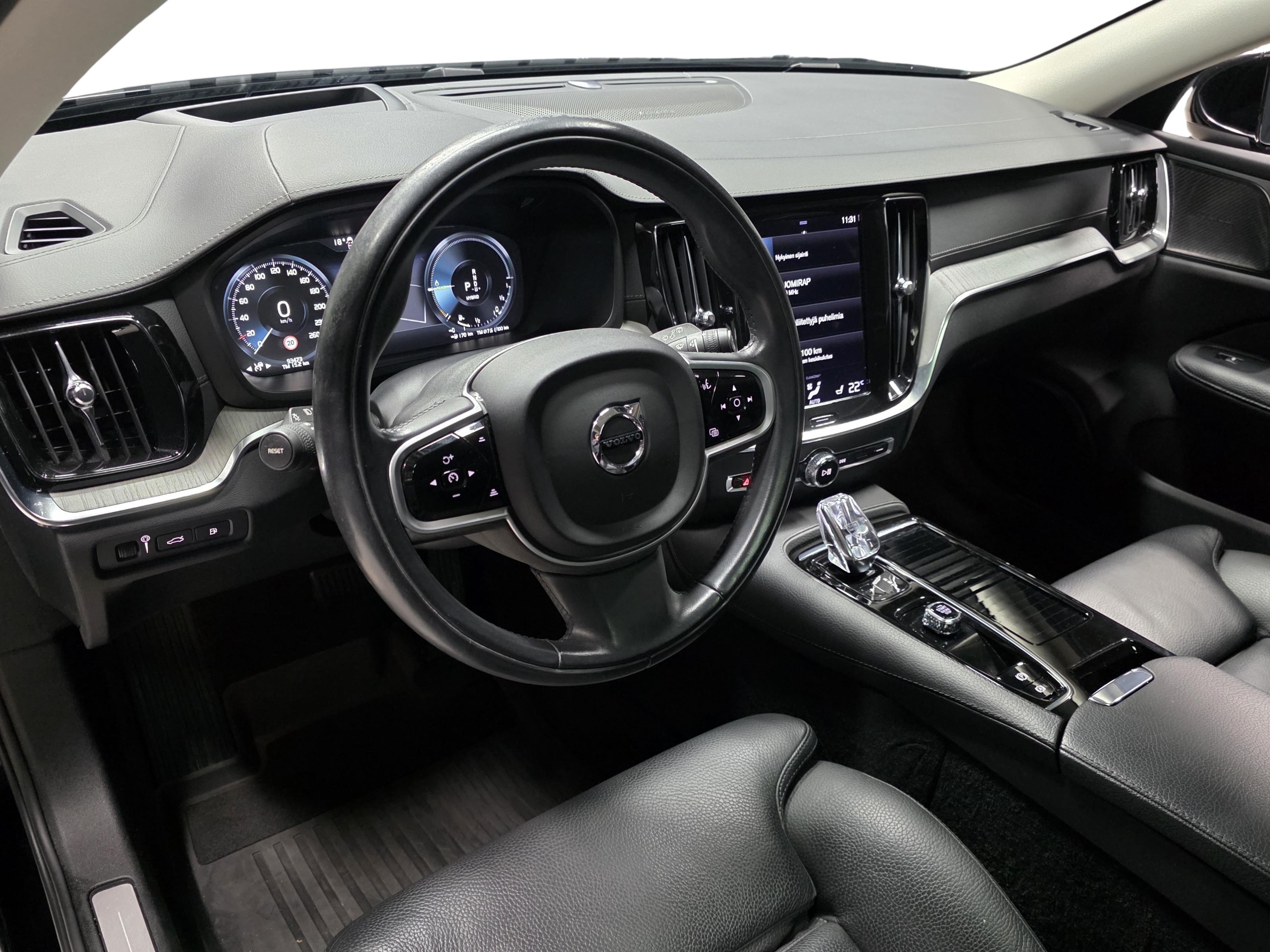 Volvo V60 8