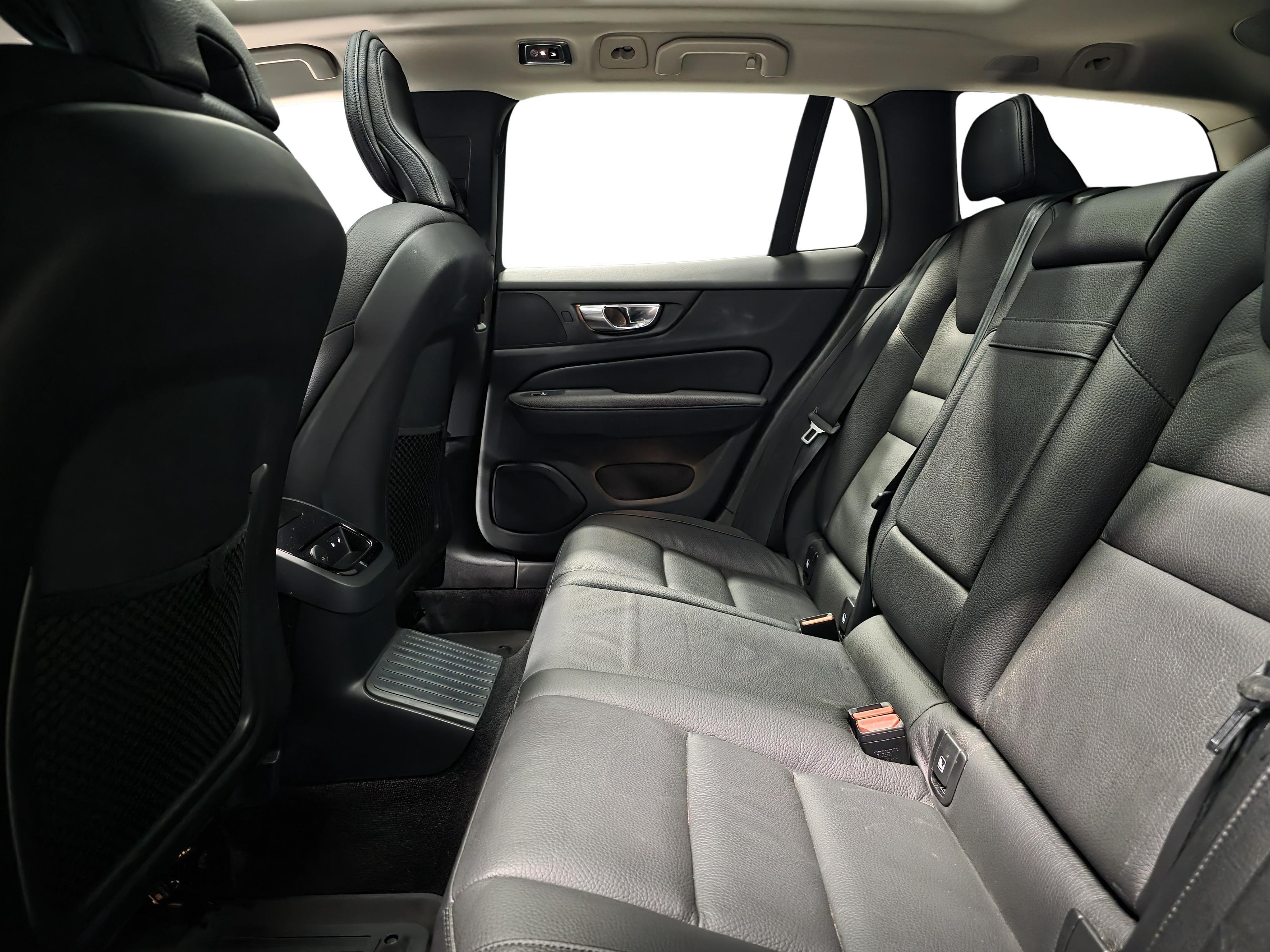 Volvo V60 9