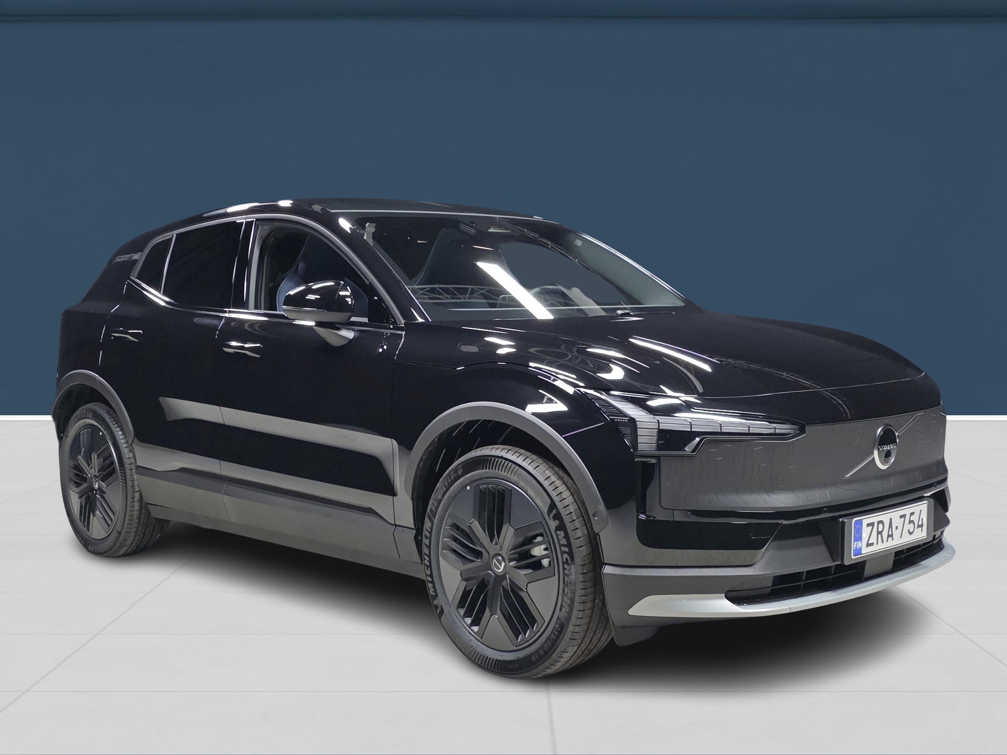 Volvo EX30 Cross Country 3