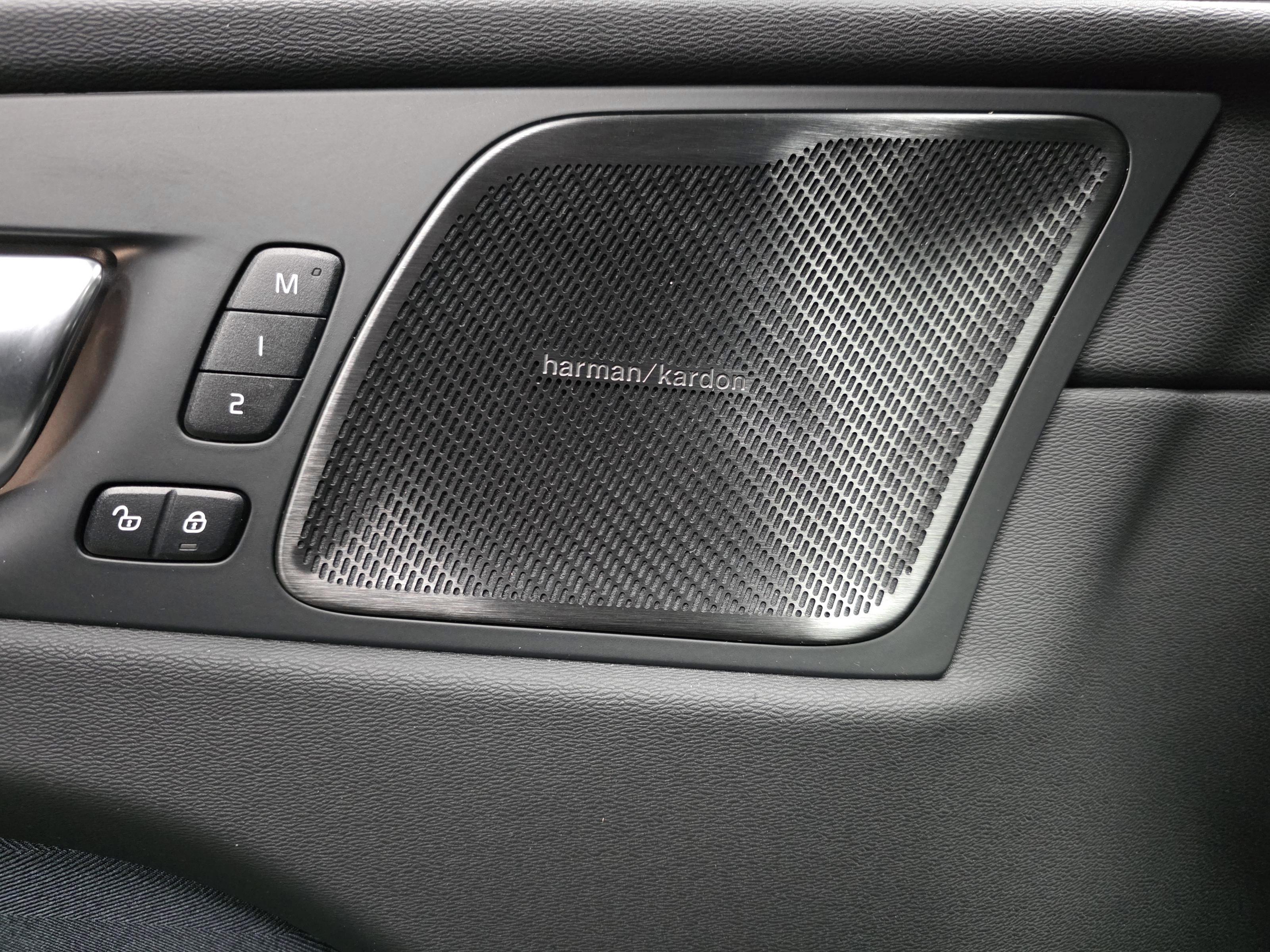 Volvo XC60 15
