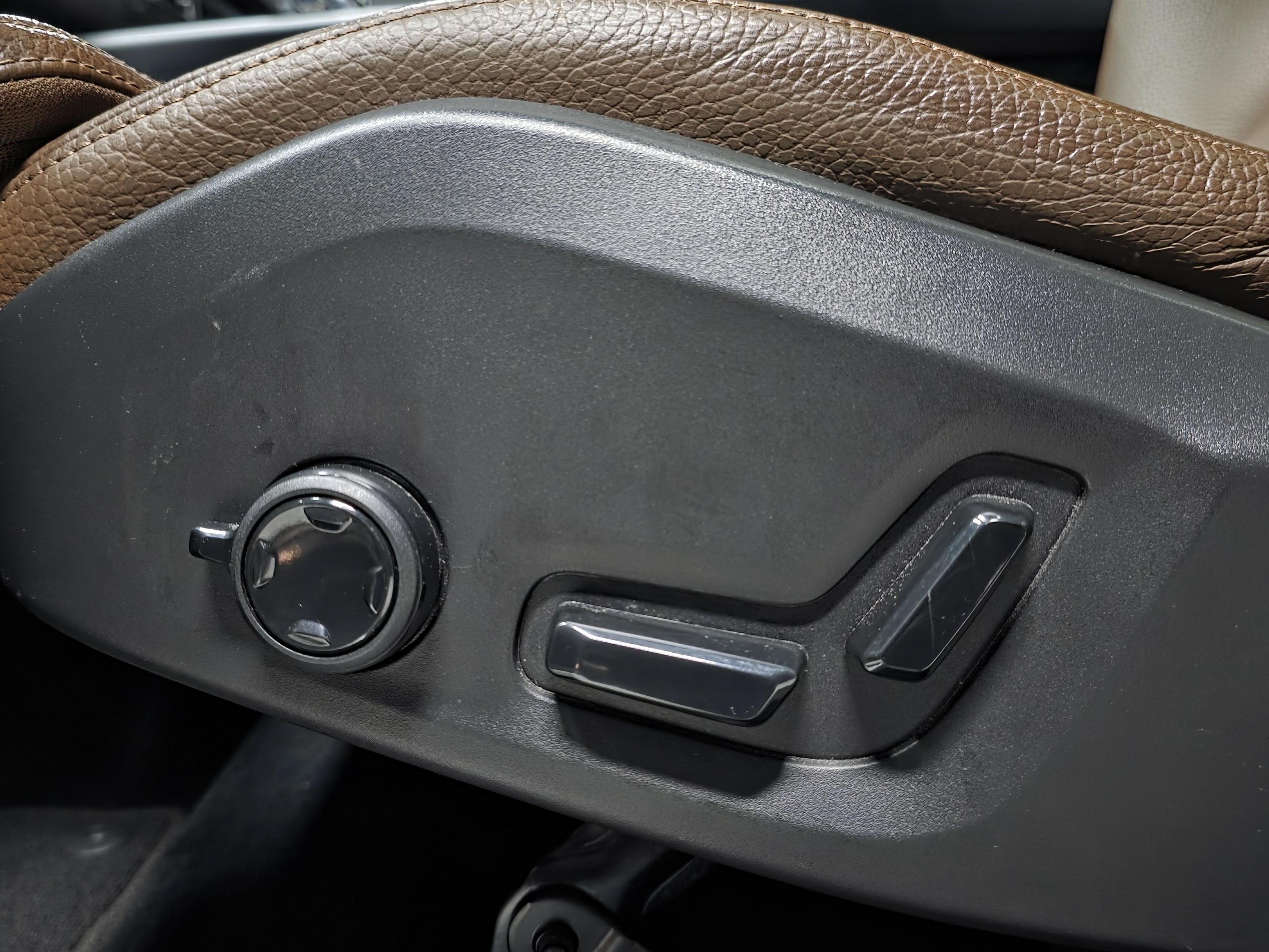 Volvo XC60 15