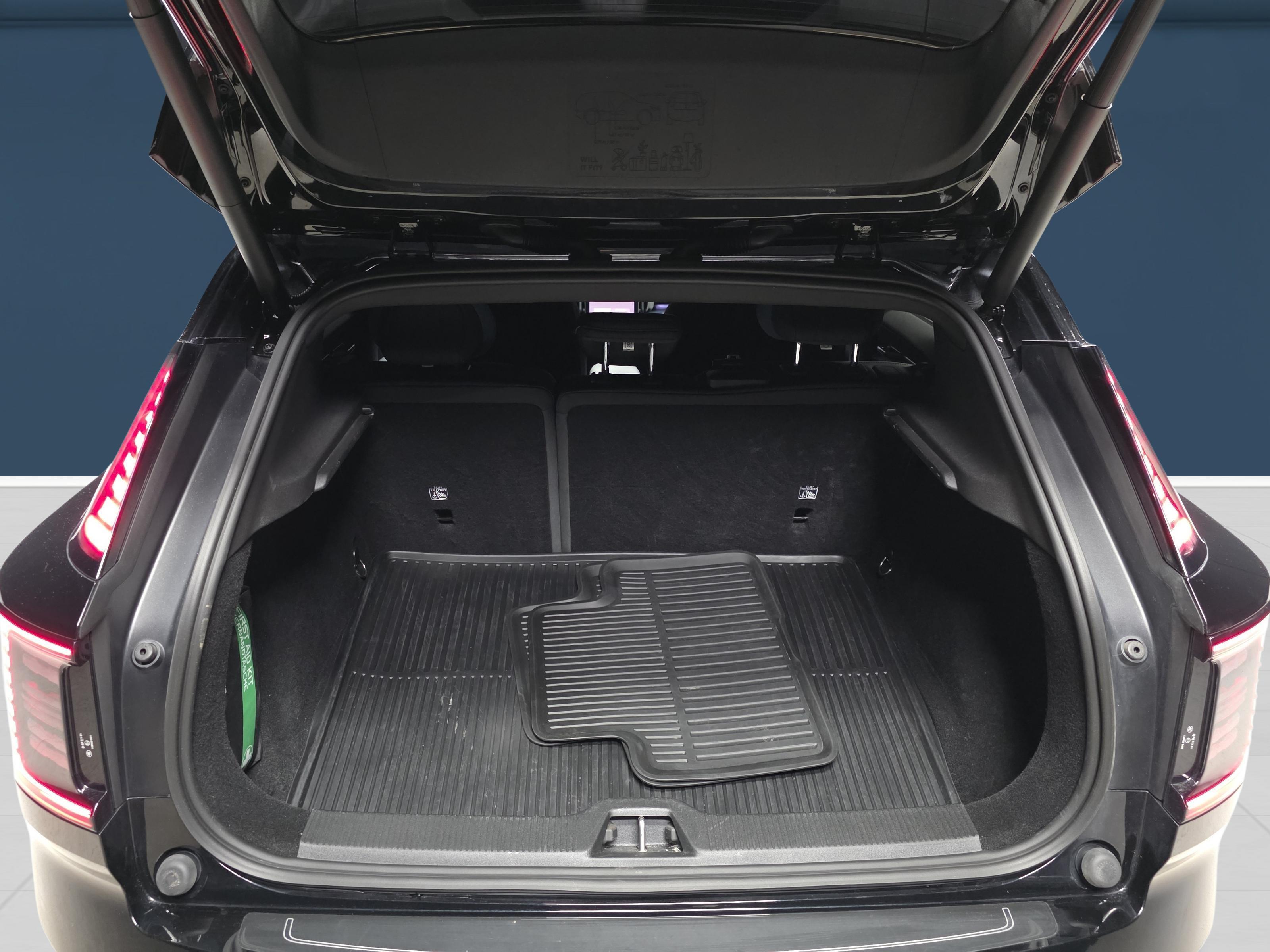 Volvo EX30 11