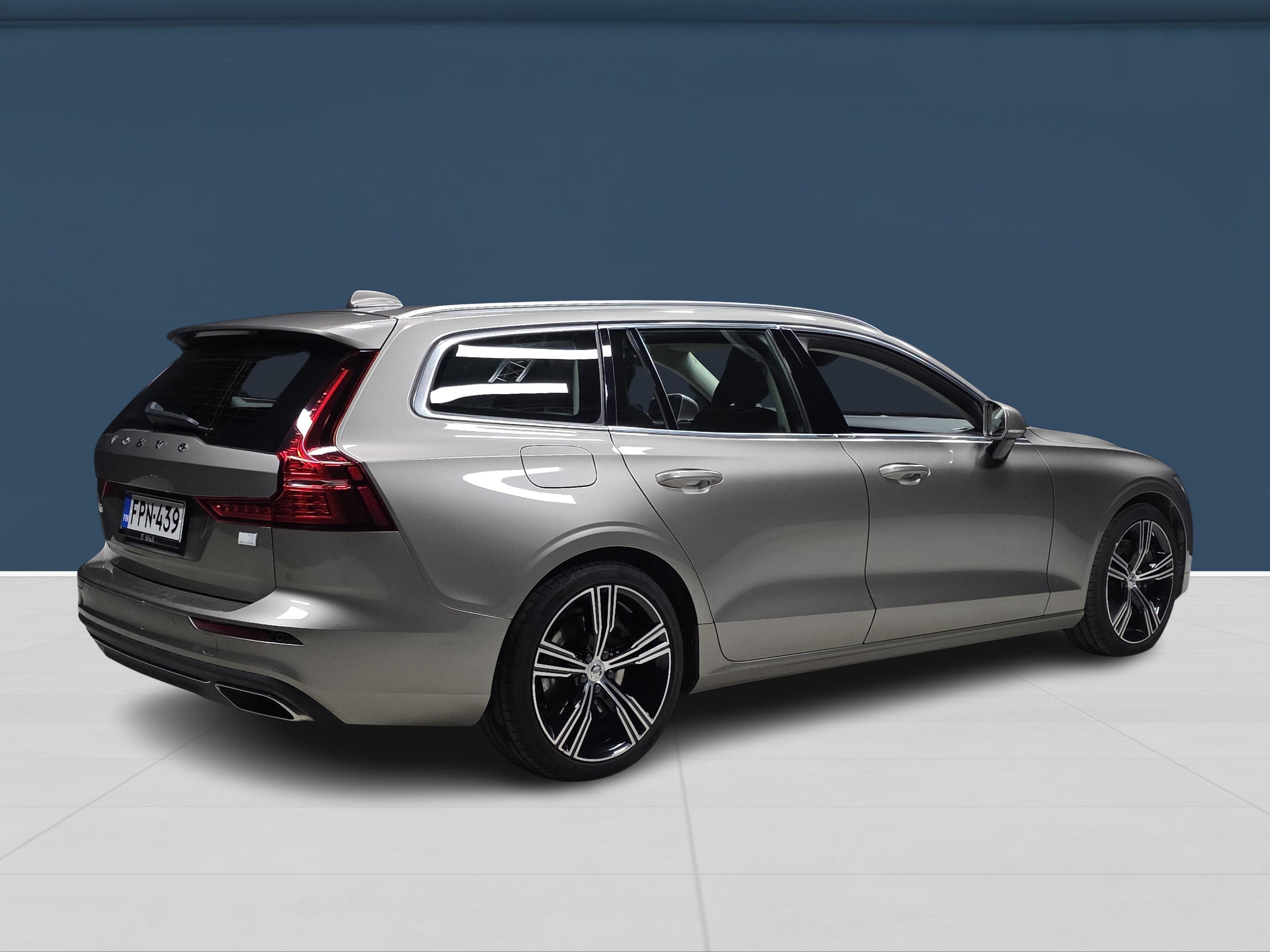 Volvo V60 4