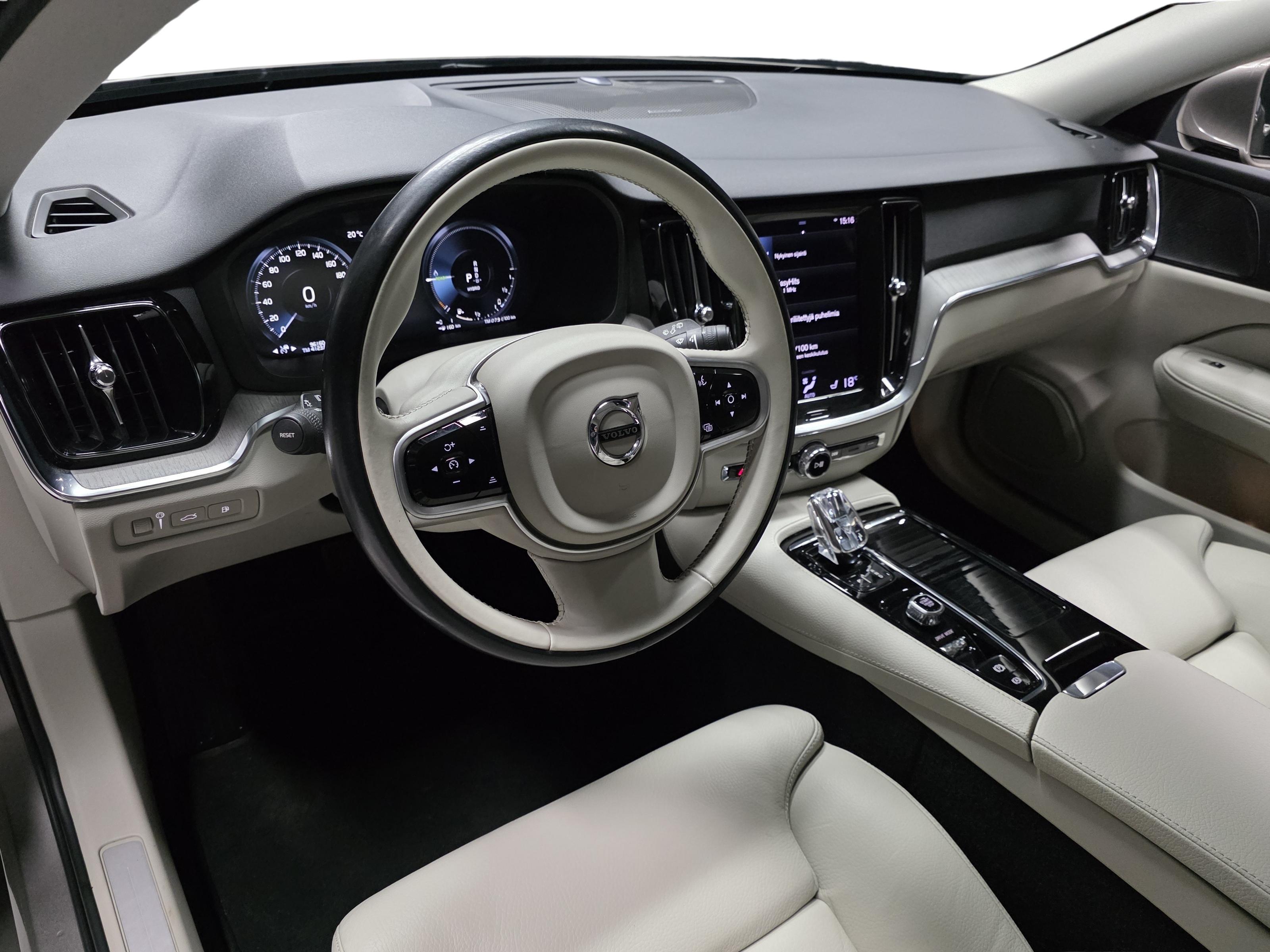 Volvo V60 8