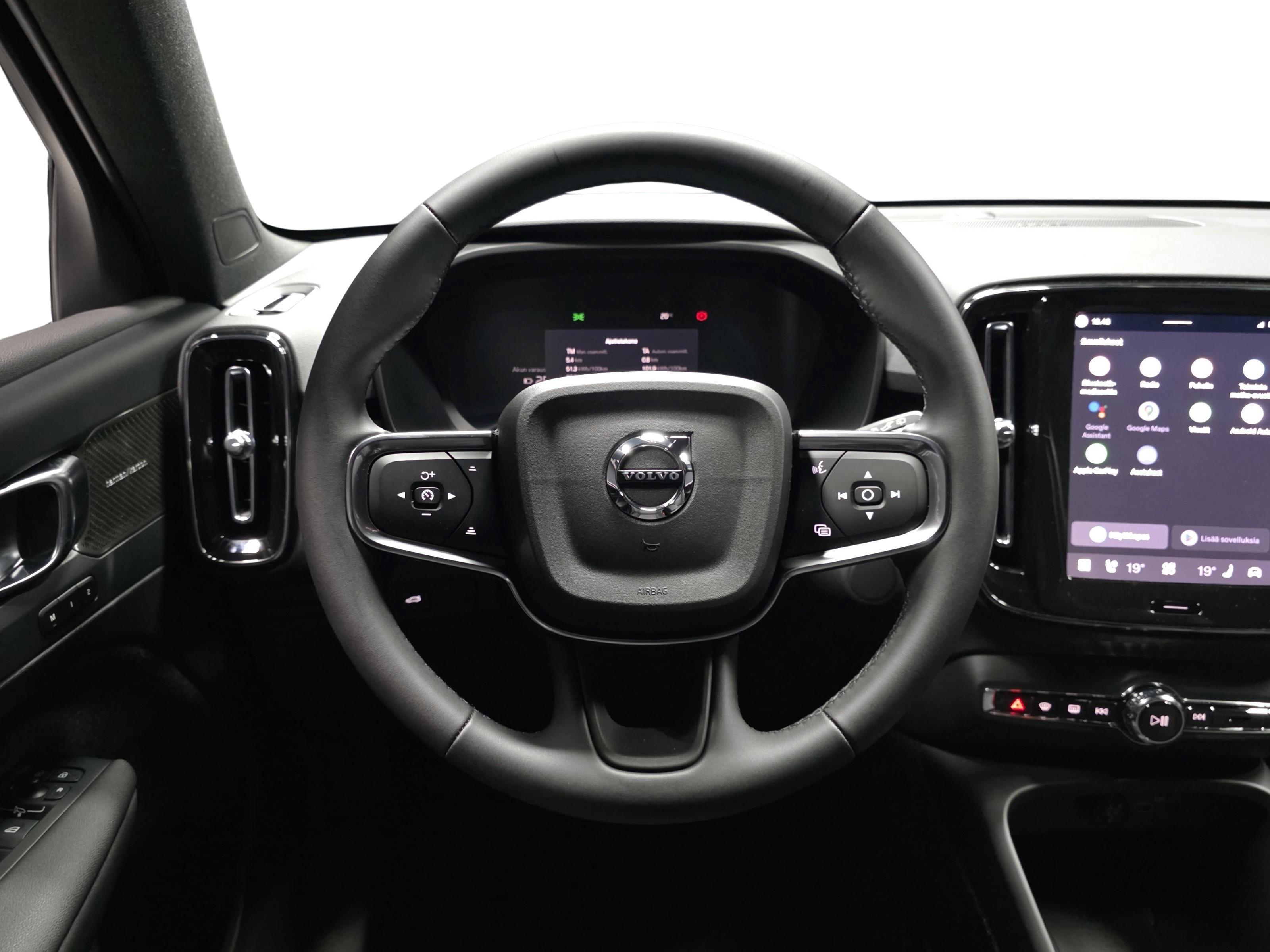 Volvo EX40 10