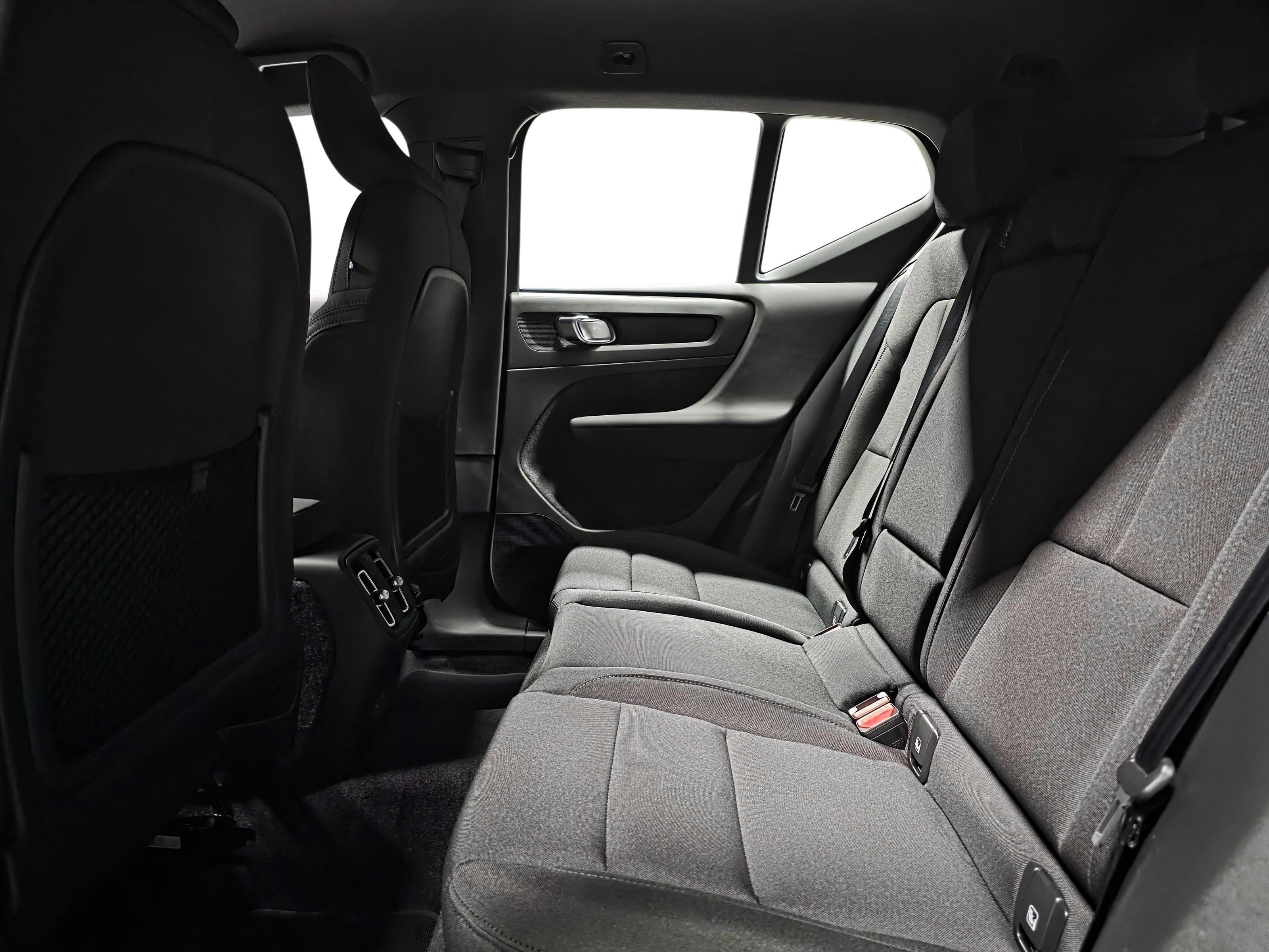 Volvo EX40 9