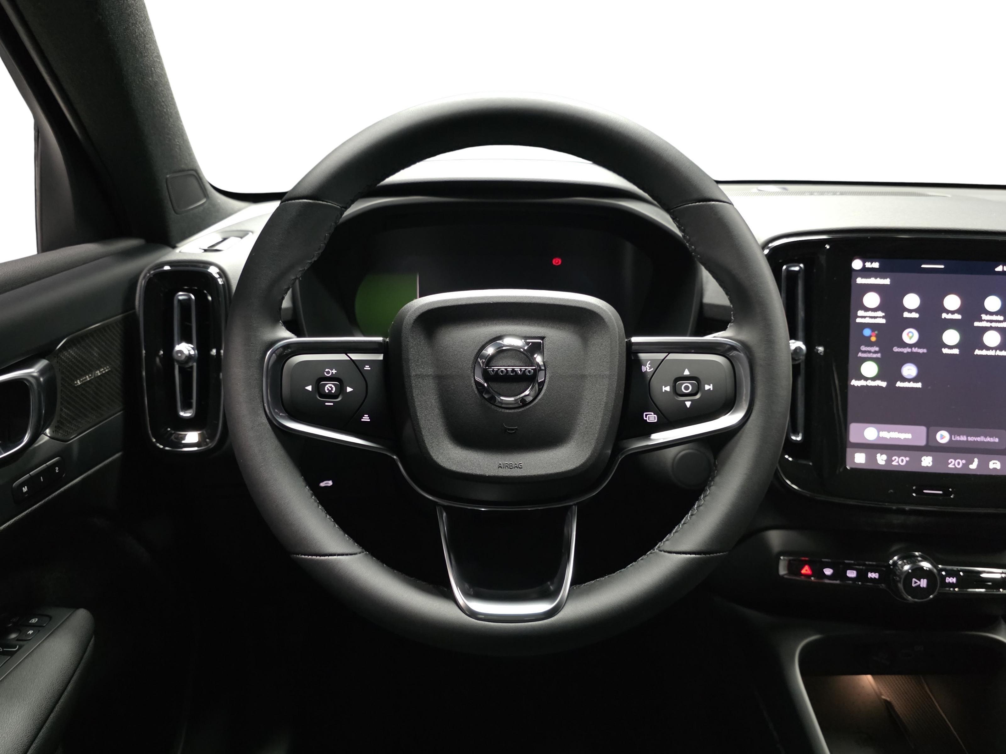 Volvo EX40 10