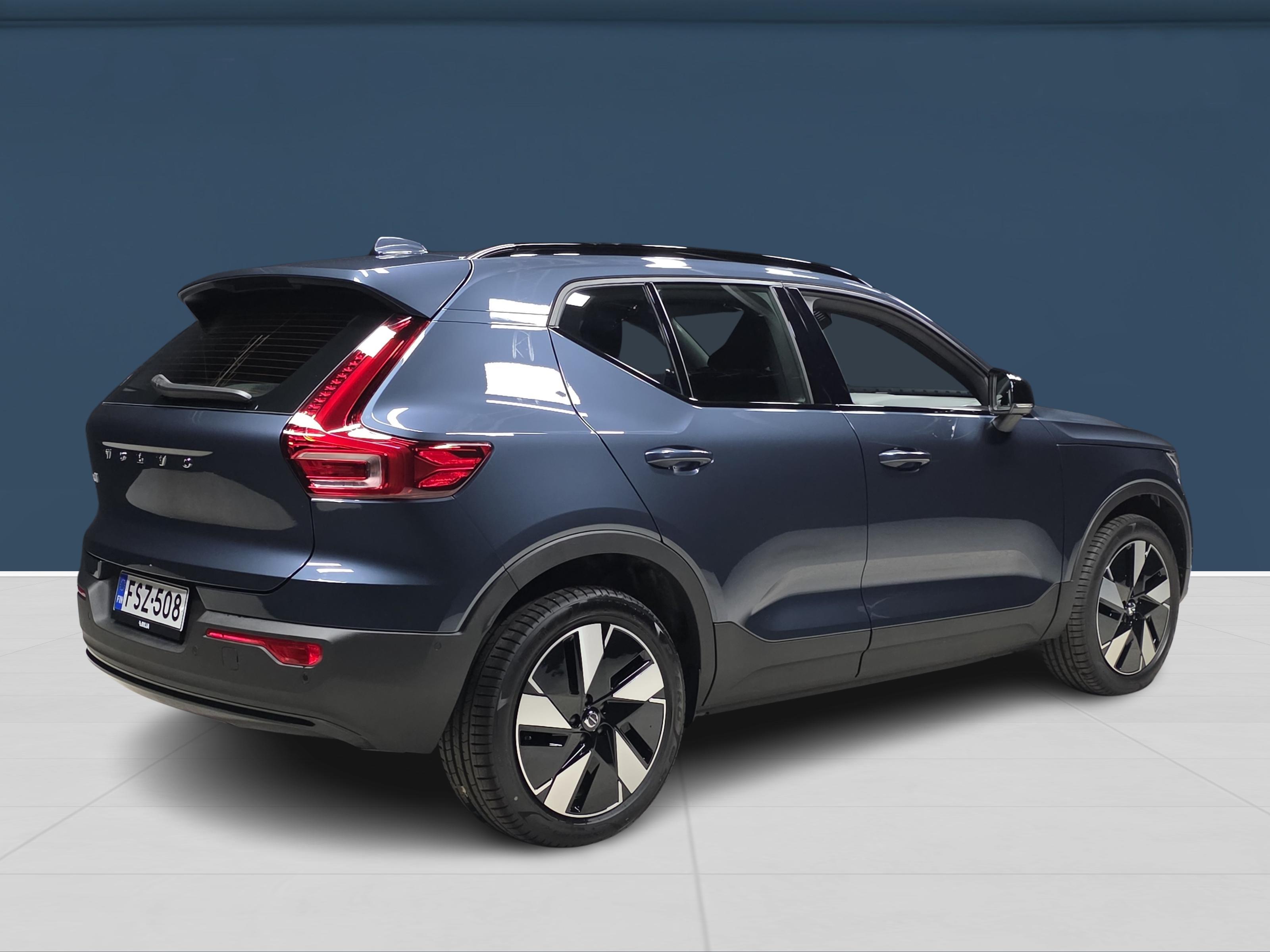 Volvo EX40 4