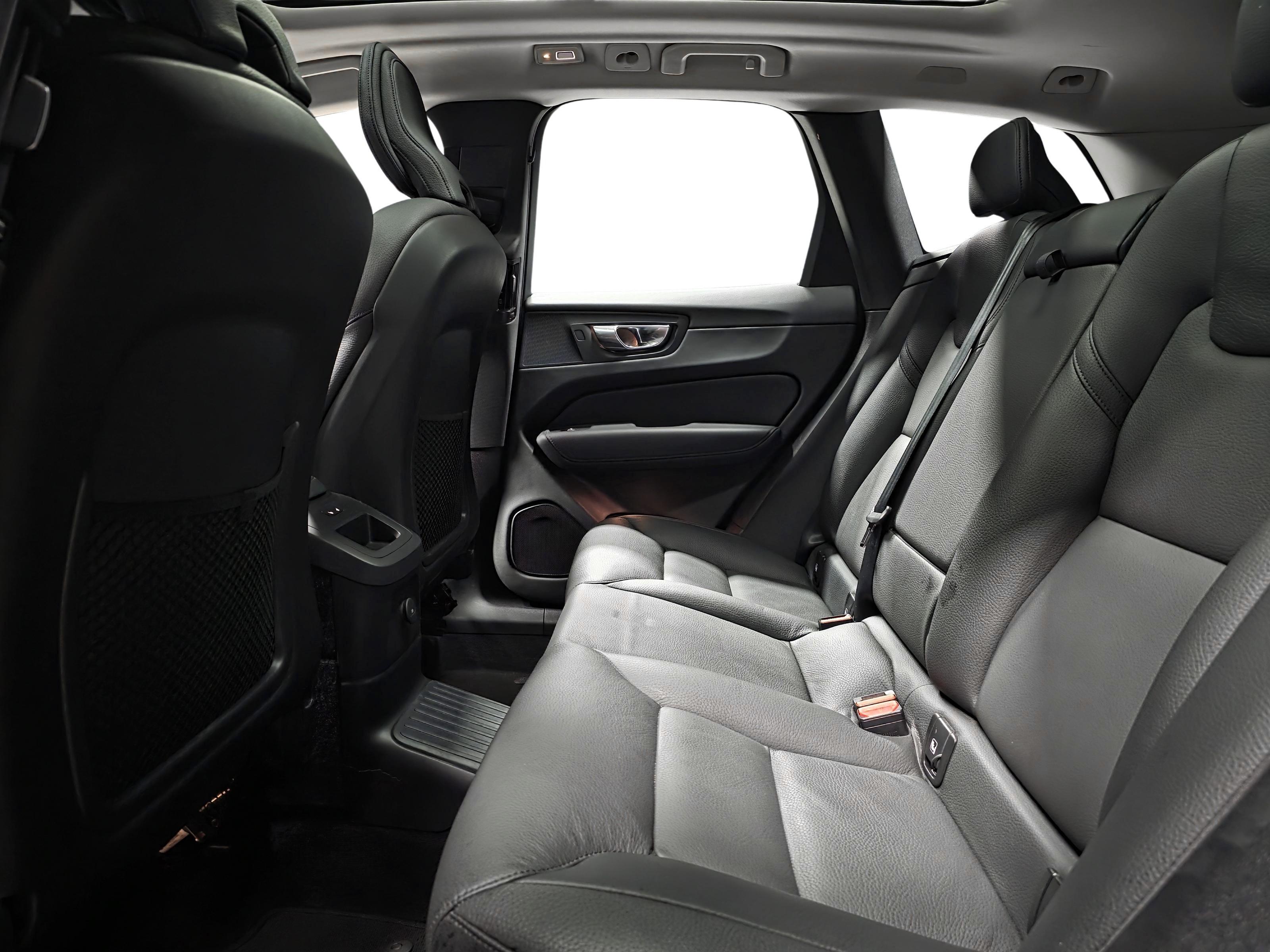 Volvo XC60 9