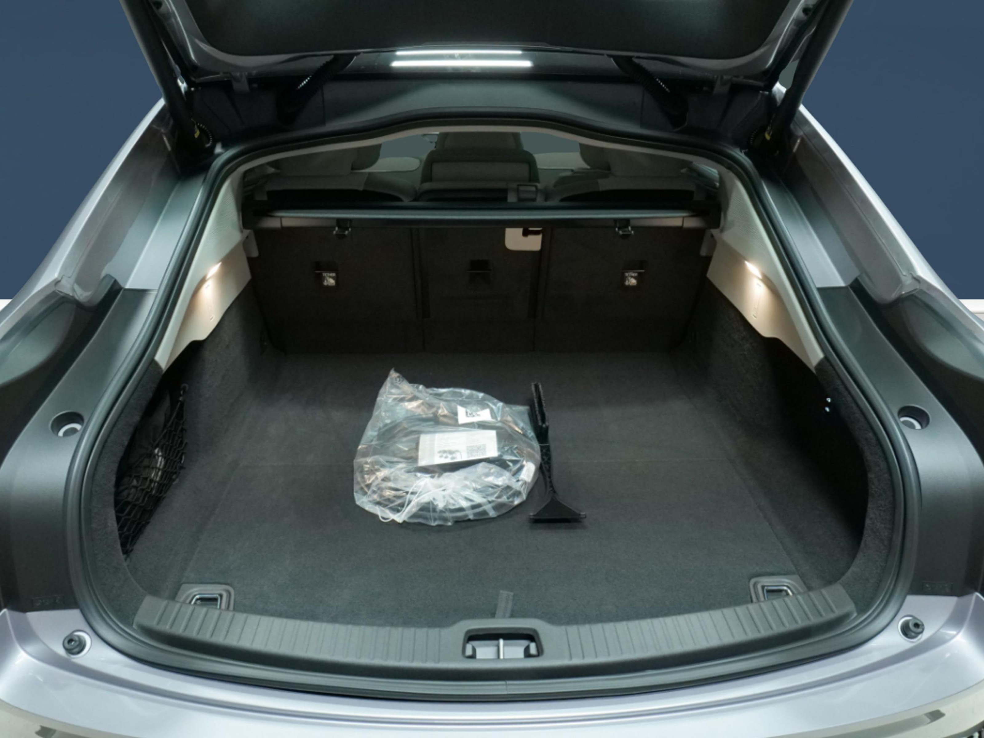 Volvo ES90 10
