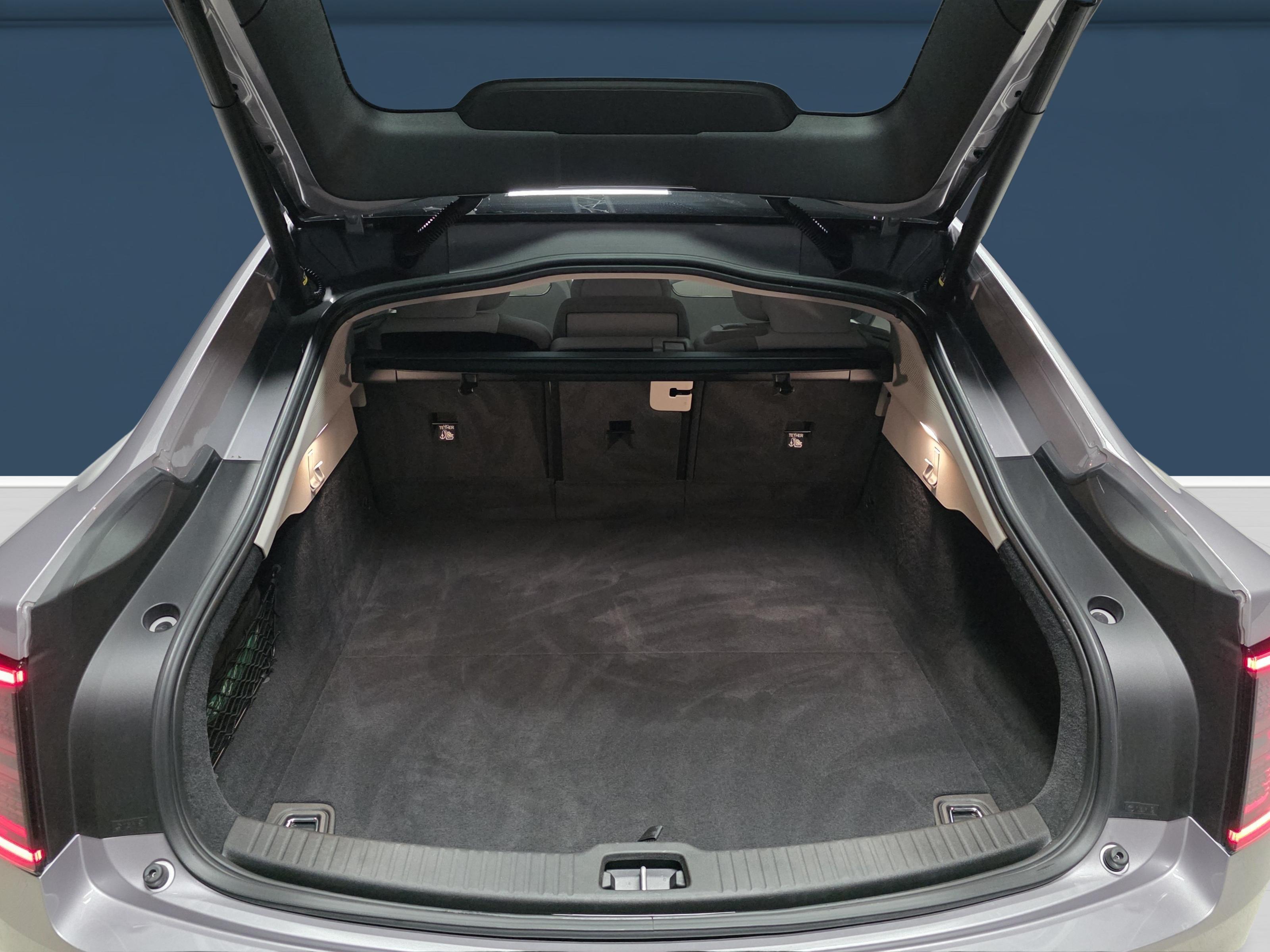 Volvo ES90 11