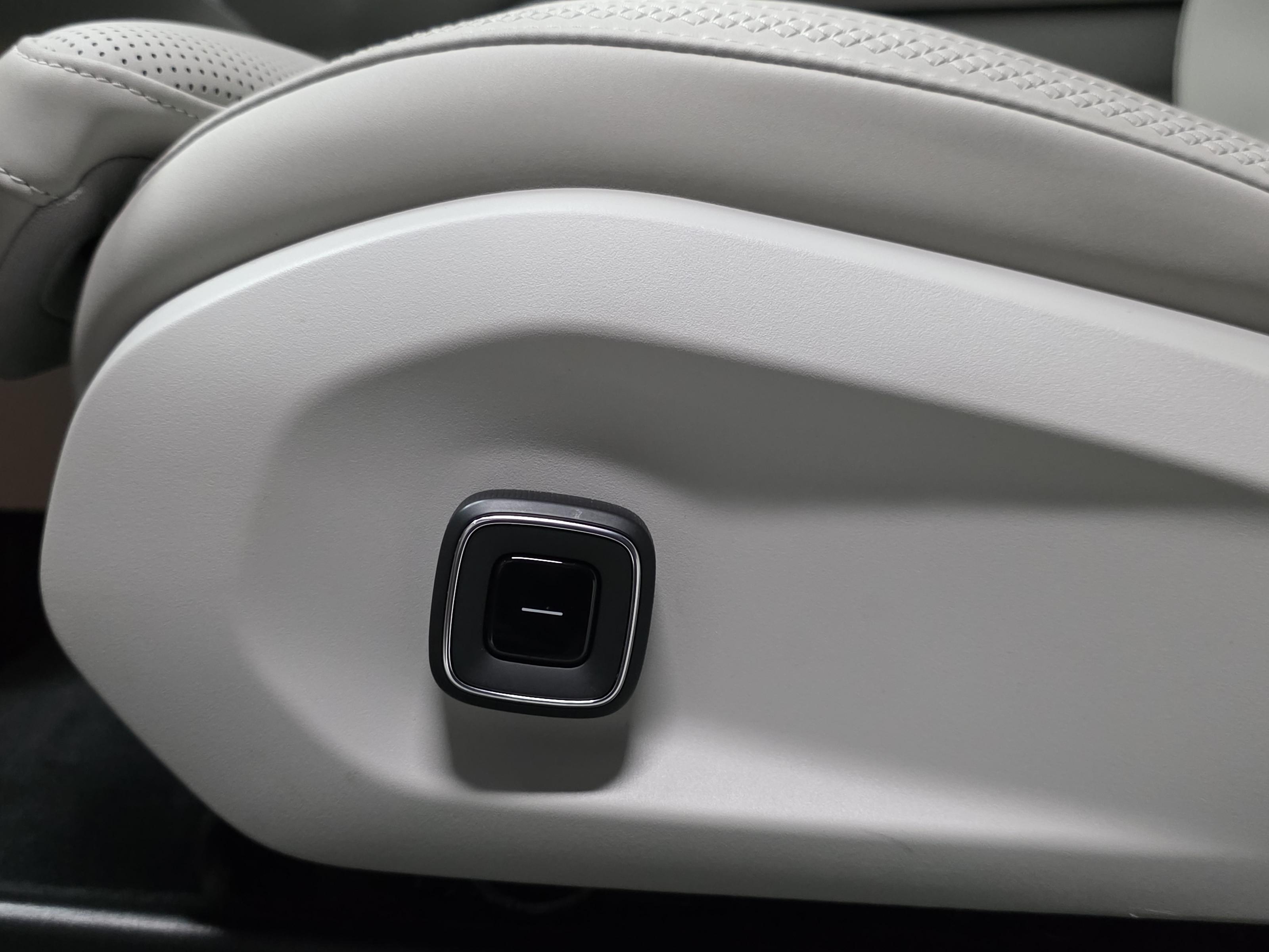 Volvo ES90 15