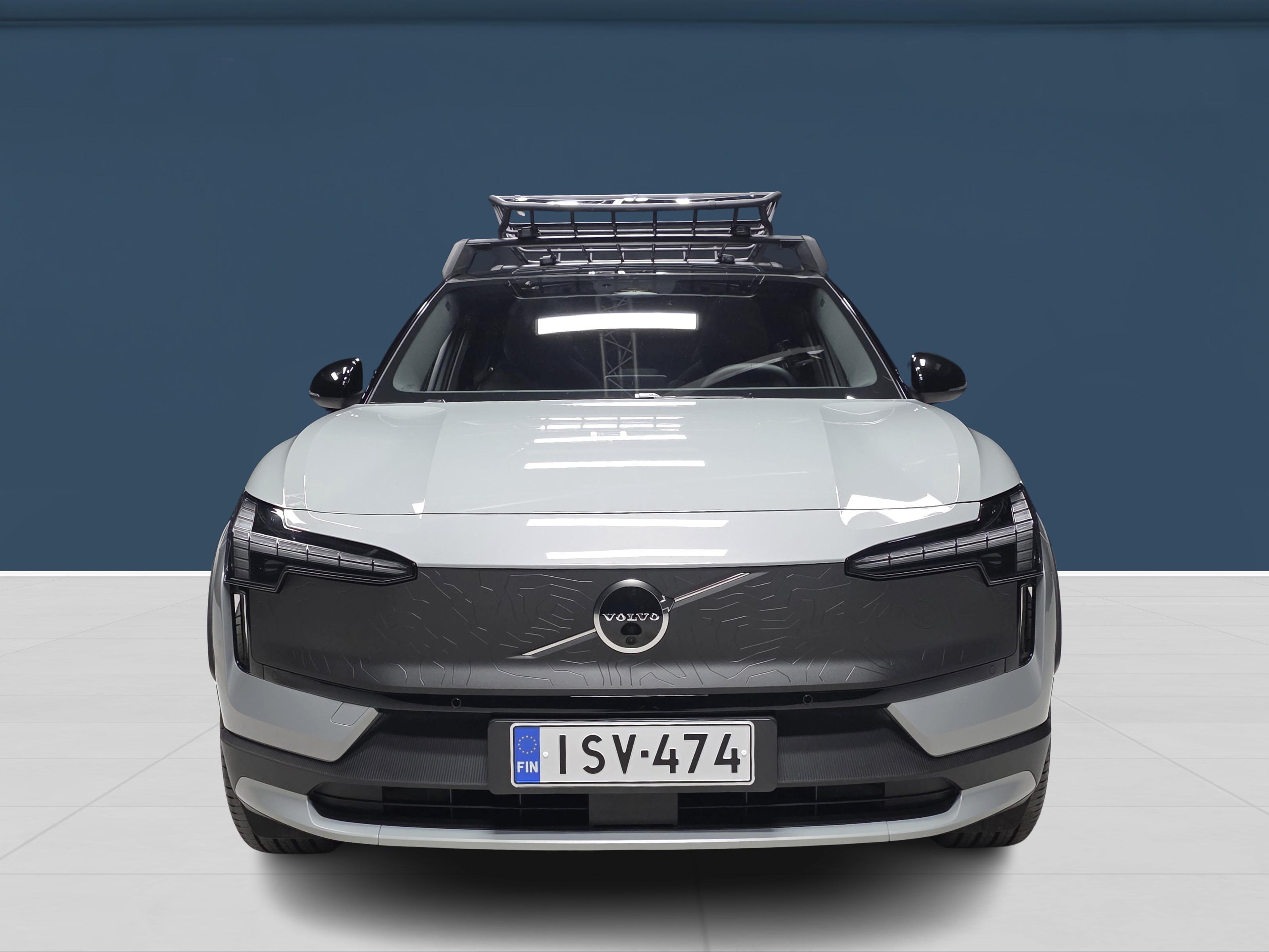 Volvo EX30 Cross Country 2