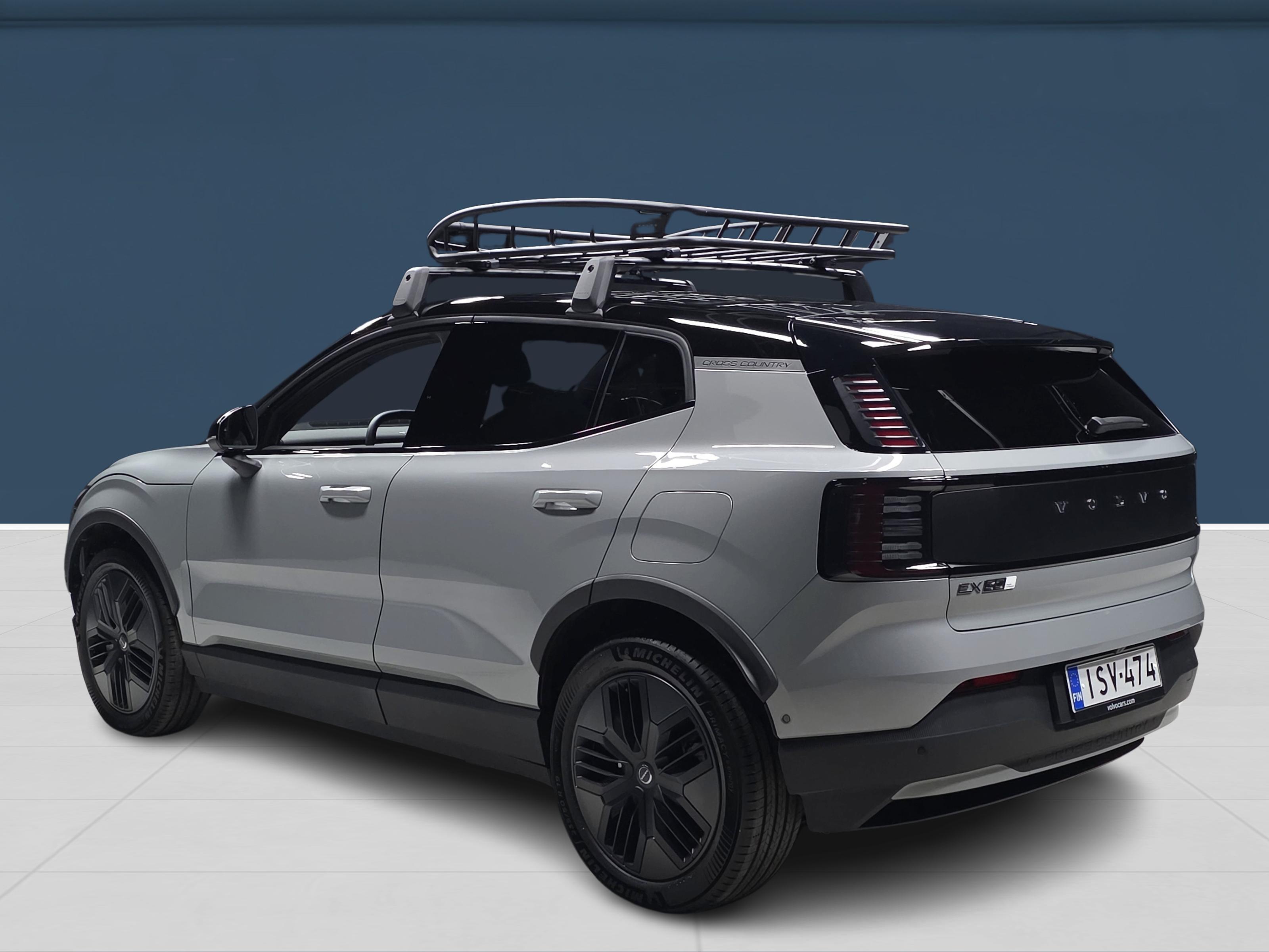 Volvo EX30 Cross Country 6