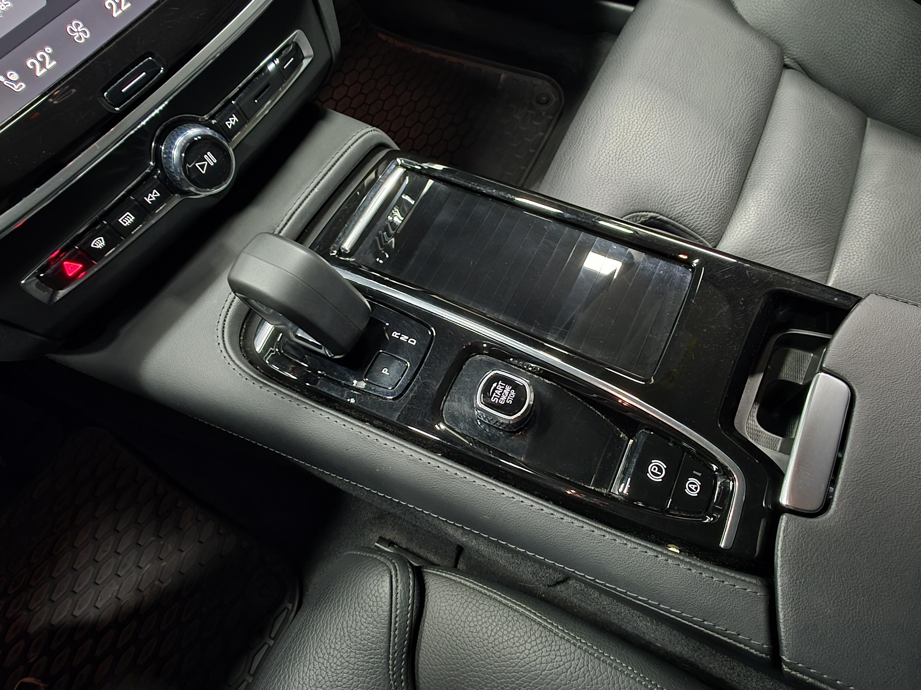 Volvo V90 14