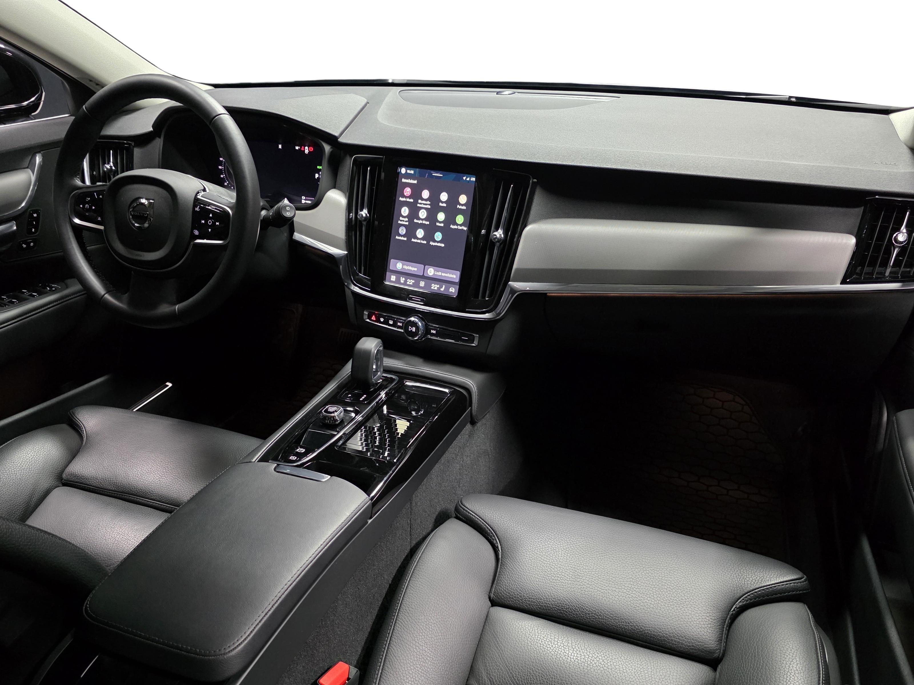 Volvo V90 16