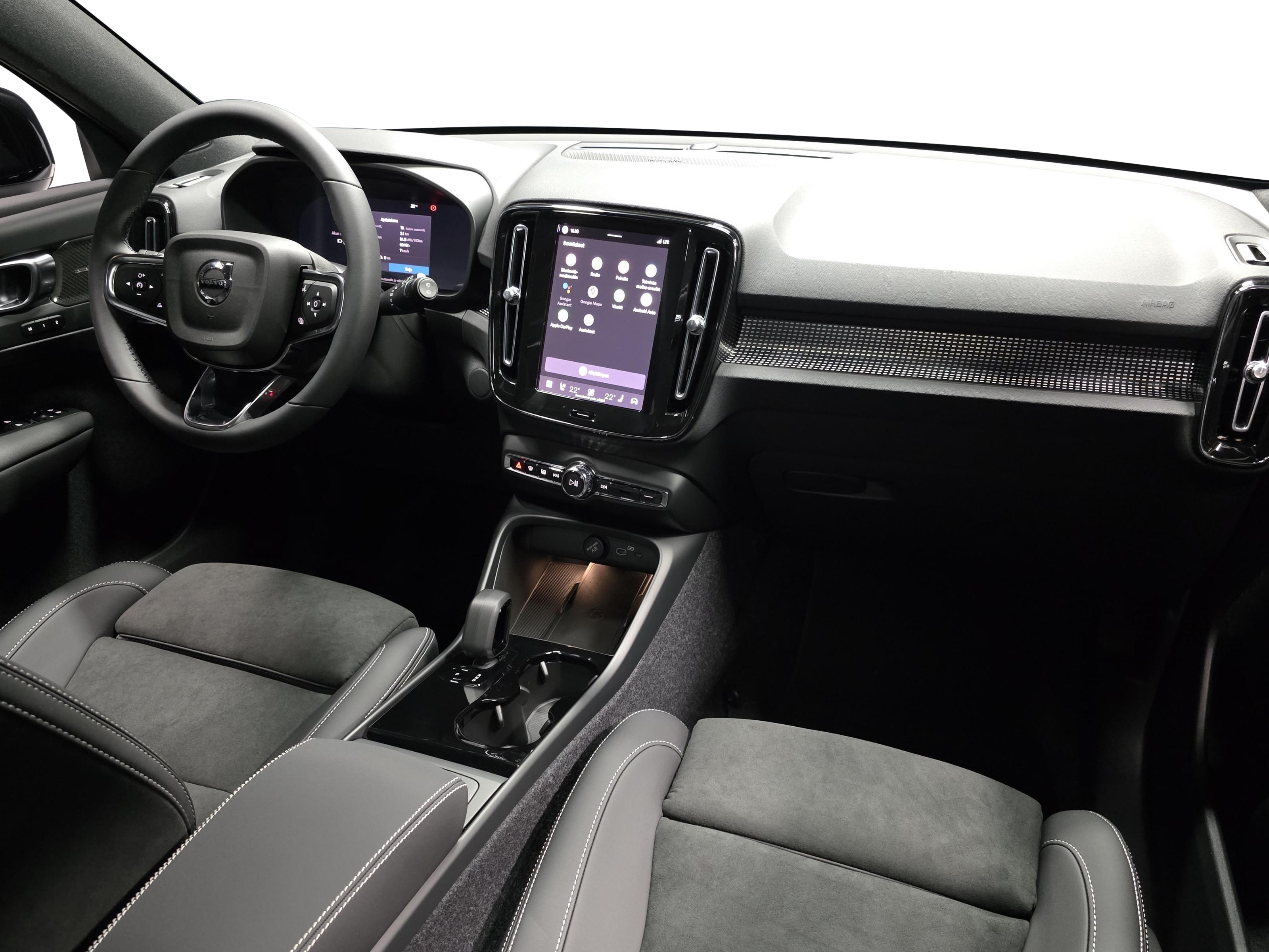 Volvo EX40 17