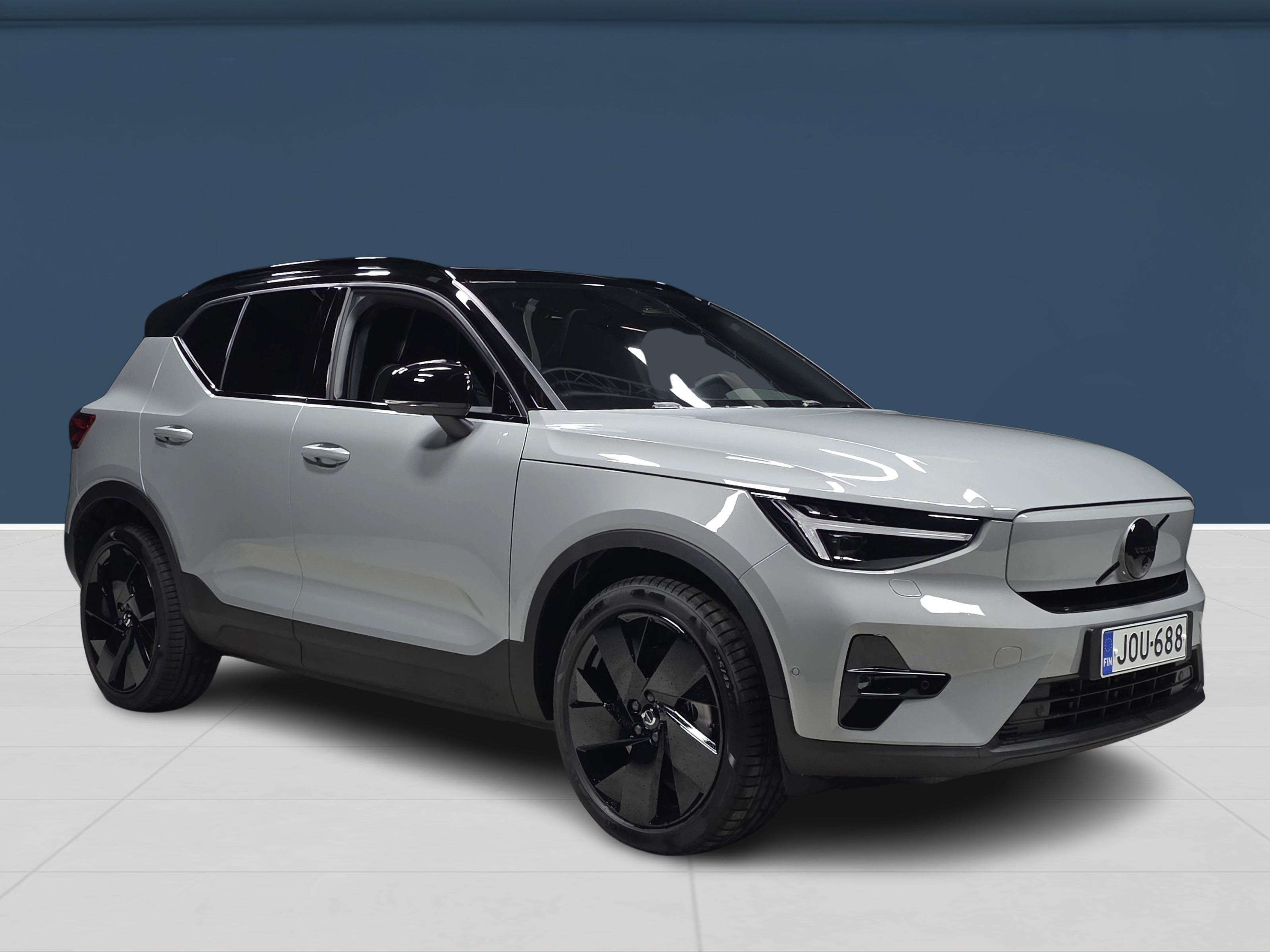 Volvo EX40 3