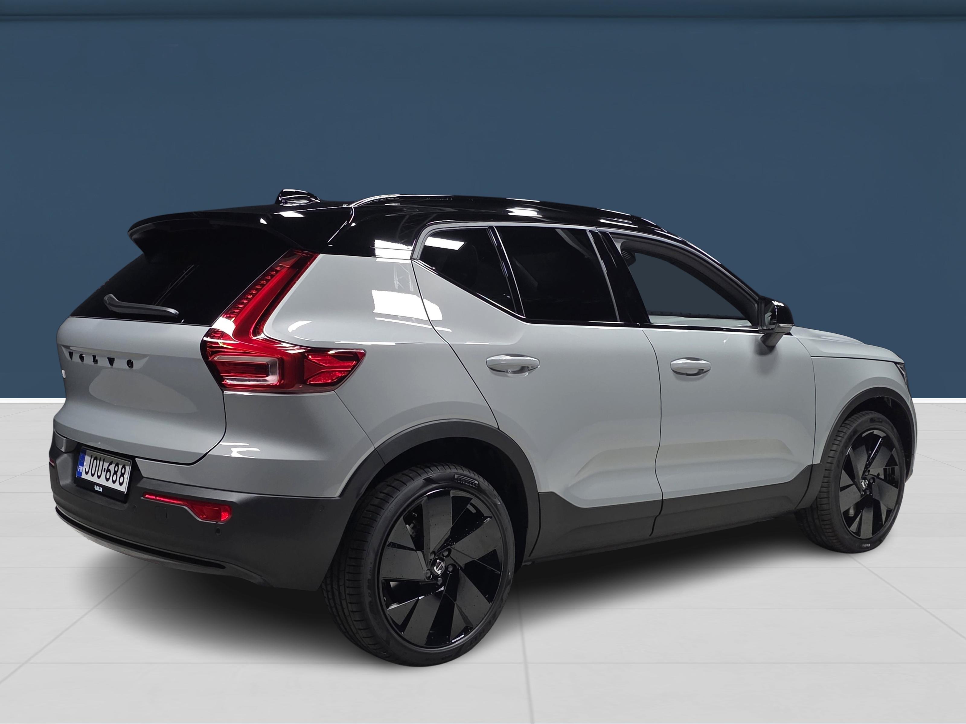 Volvo EX40 4