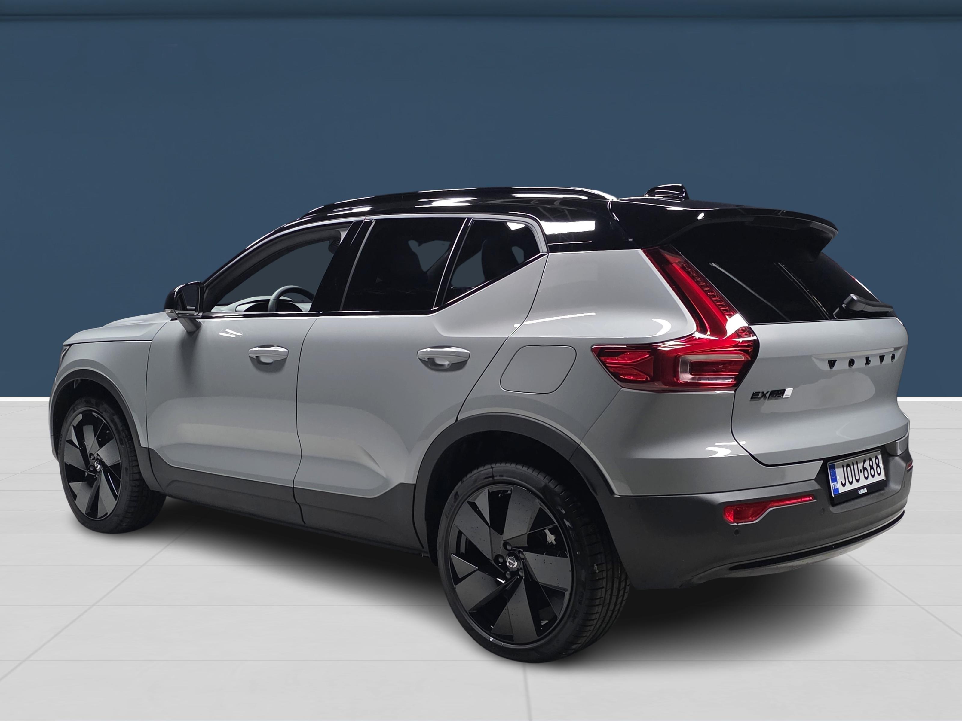 Volvo EX40 6